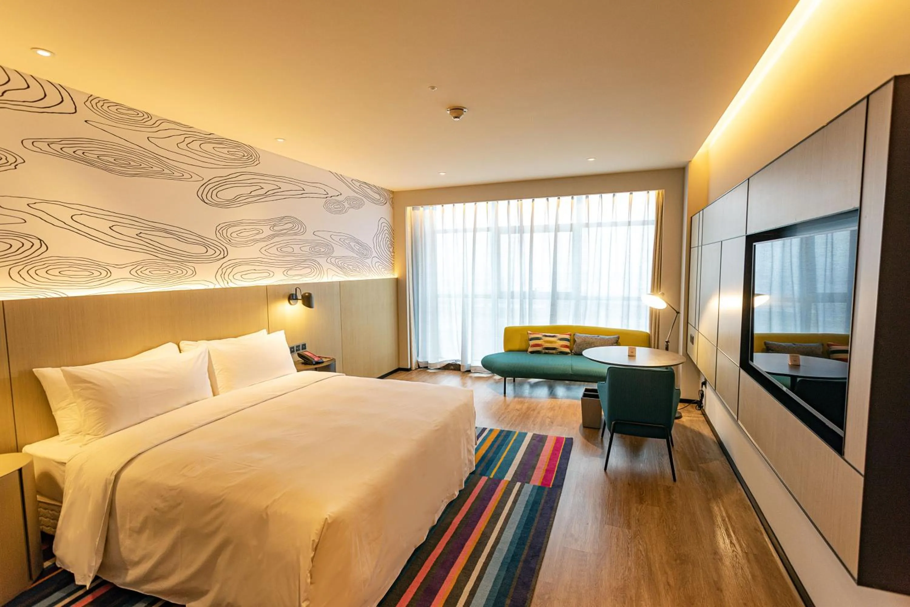 Photo of the whole room, Bed in Aloft Shijiazhuang