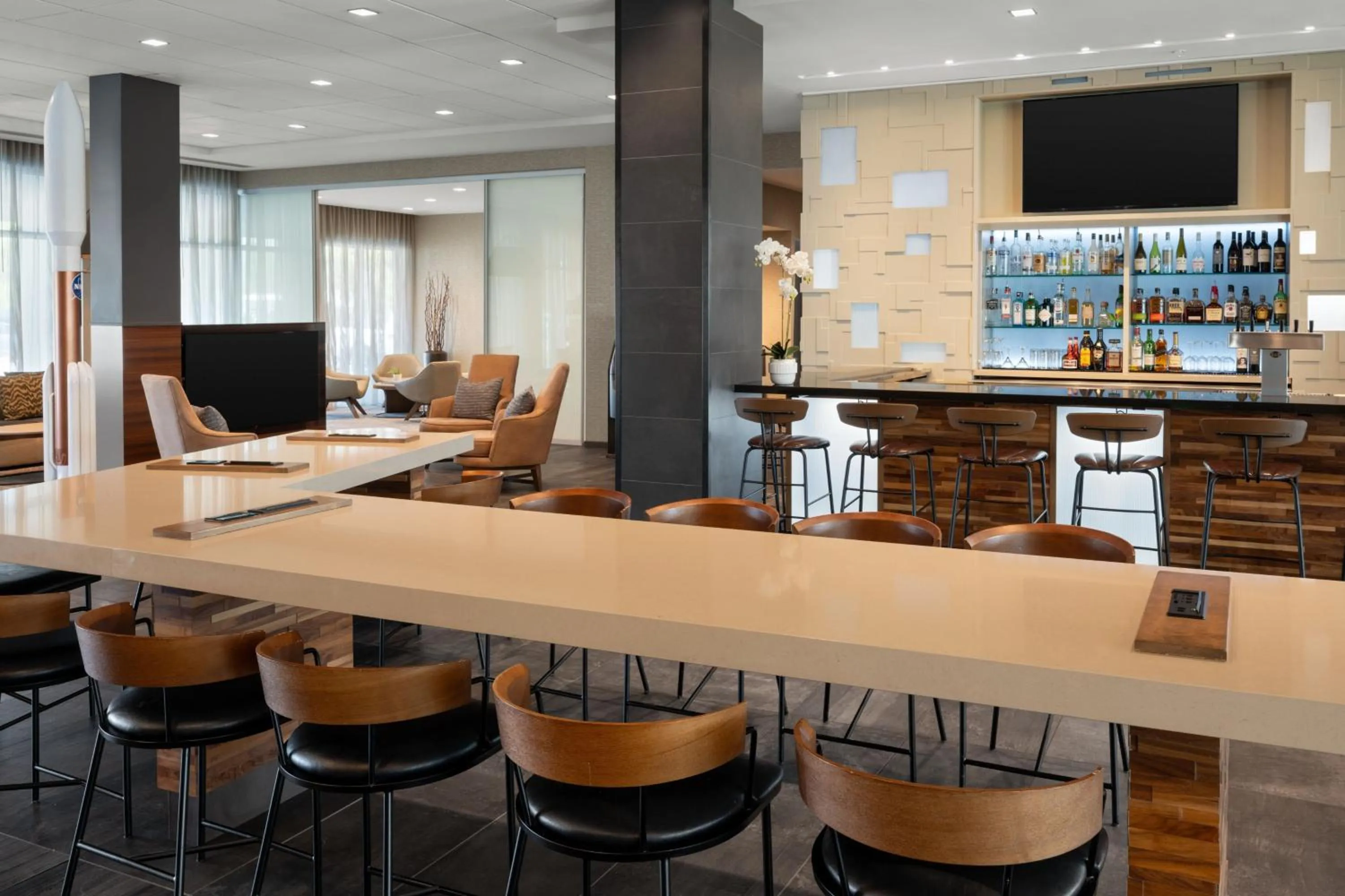 Restaurant/places to eat in Courtyard By Marriott Titusville Kennedy Space Center