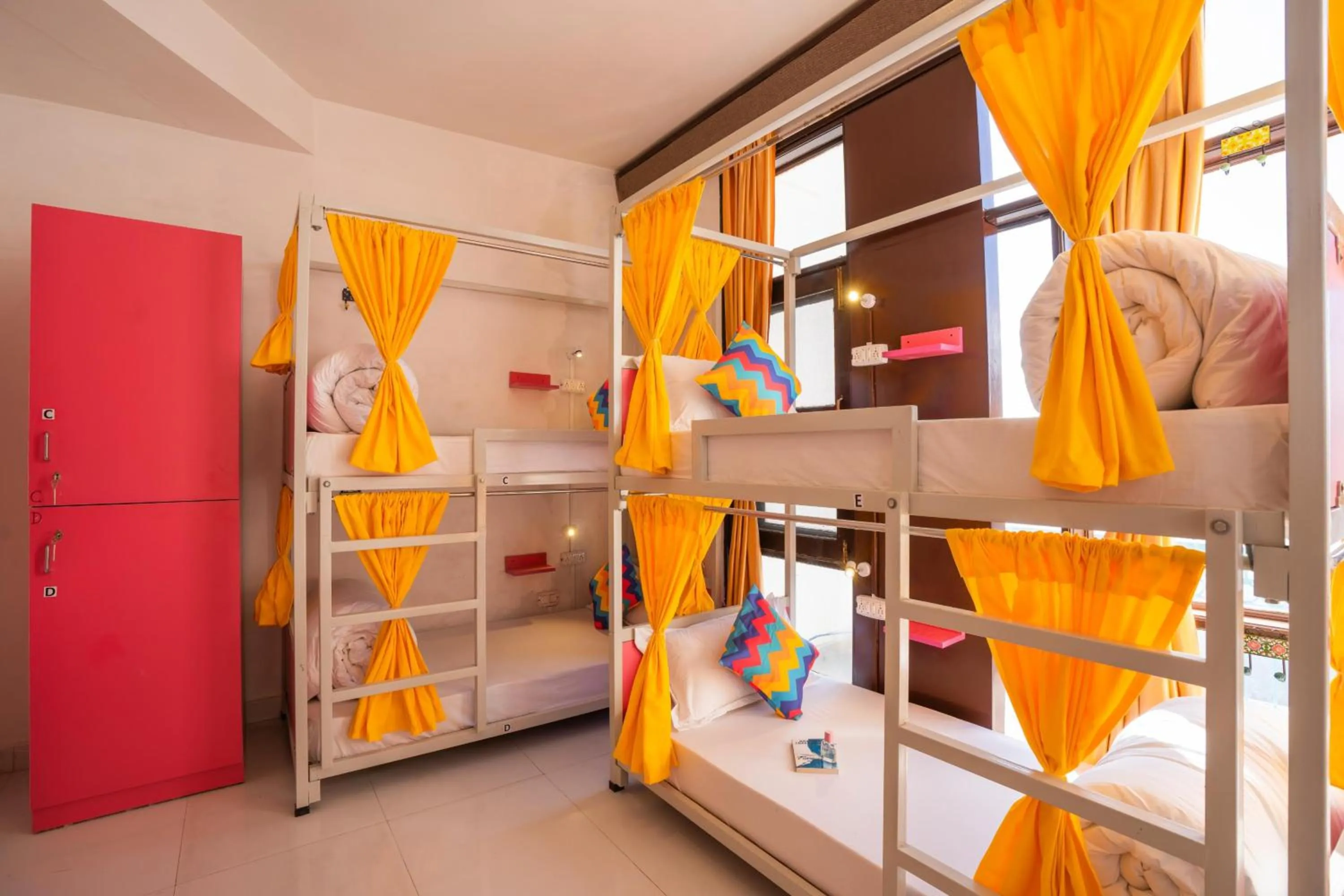 bunk bed, Bed in goSTOPS Mussoorie, Picture Palace