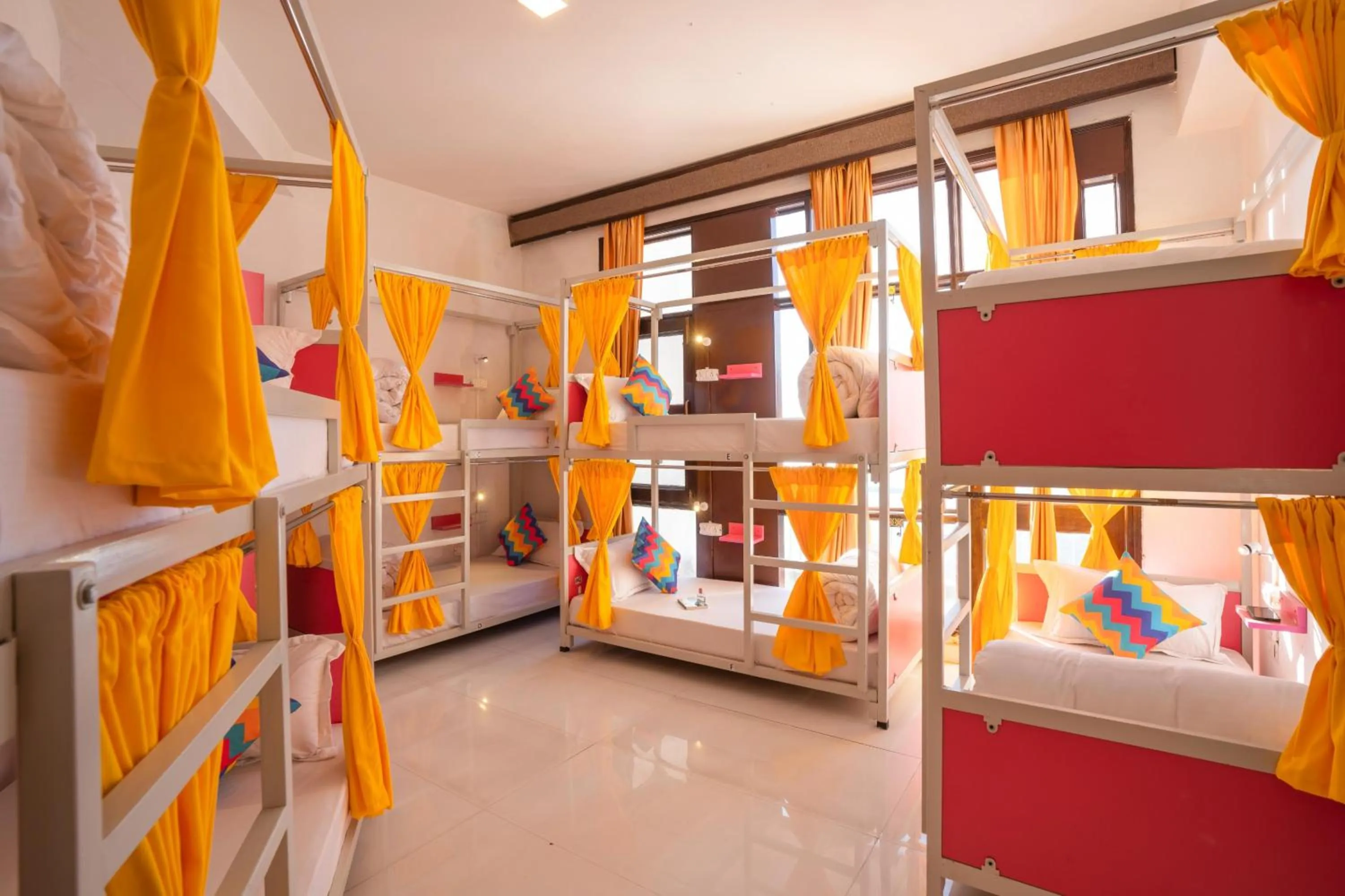 bunk bed, Bed in goSTOPS Mussoorie, Picture Palace