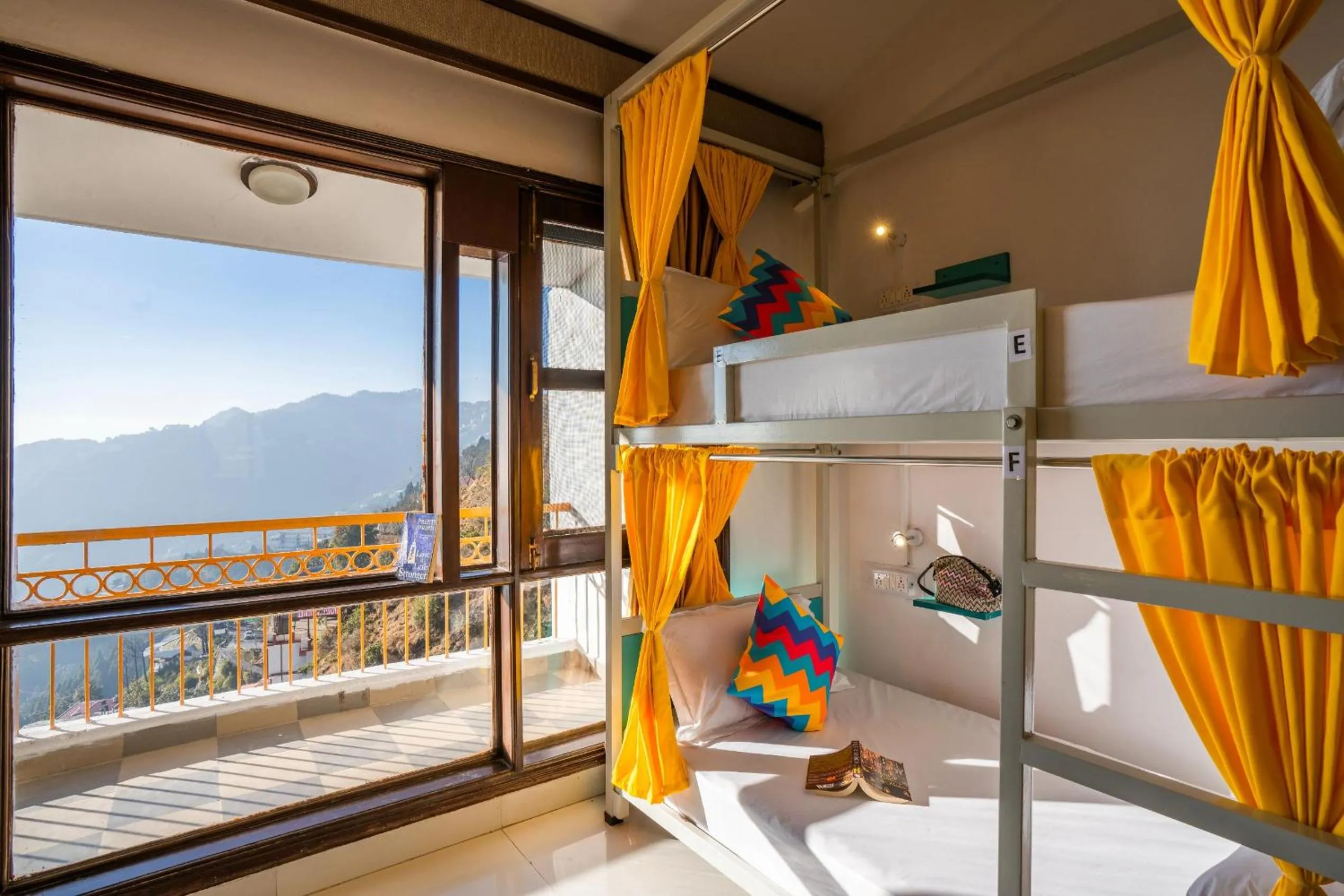 bunk bed, Bed in goSTOPS Mussoorie, Picture Palace