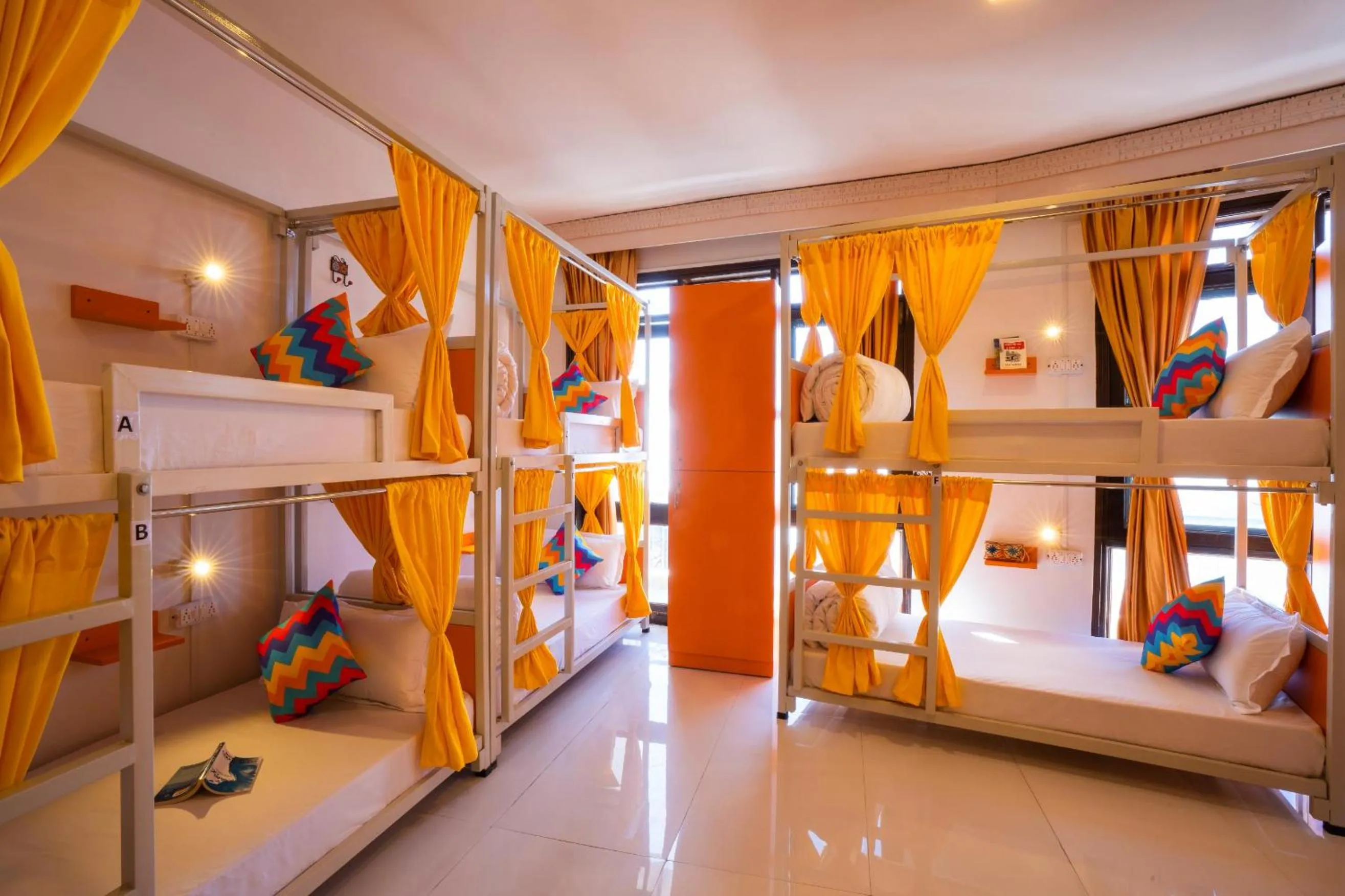 bunk bed, Bed in goSTOPS Mussoorie, Picture Palace