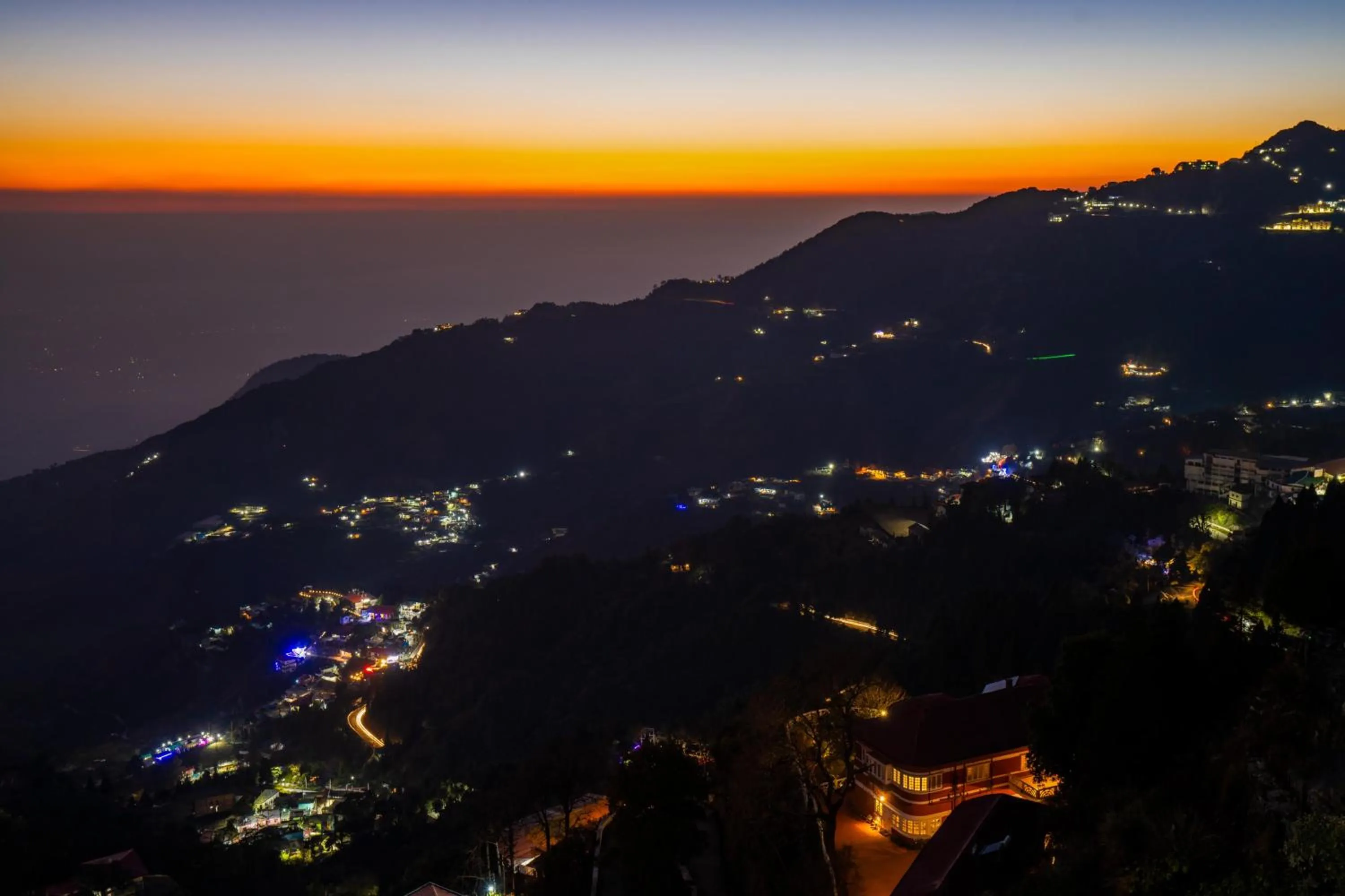 Night in goSTOPS Mussoorie, Picture Palace