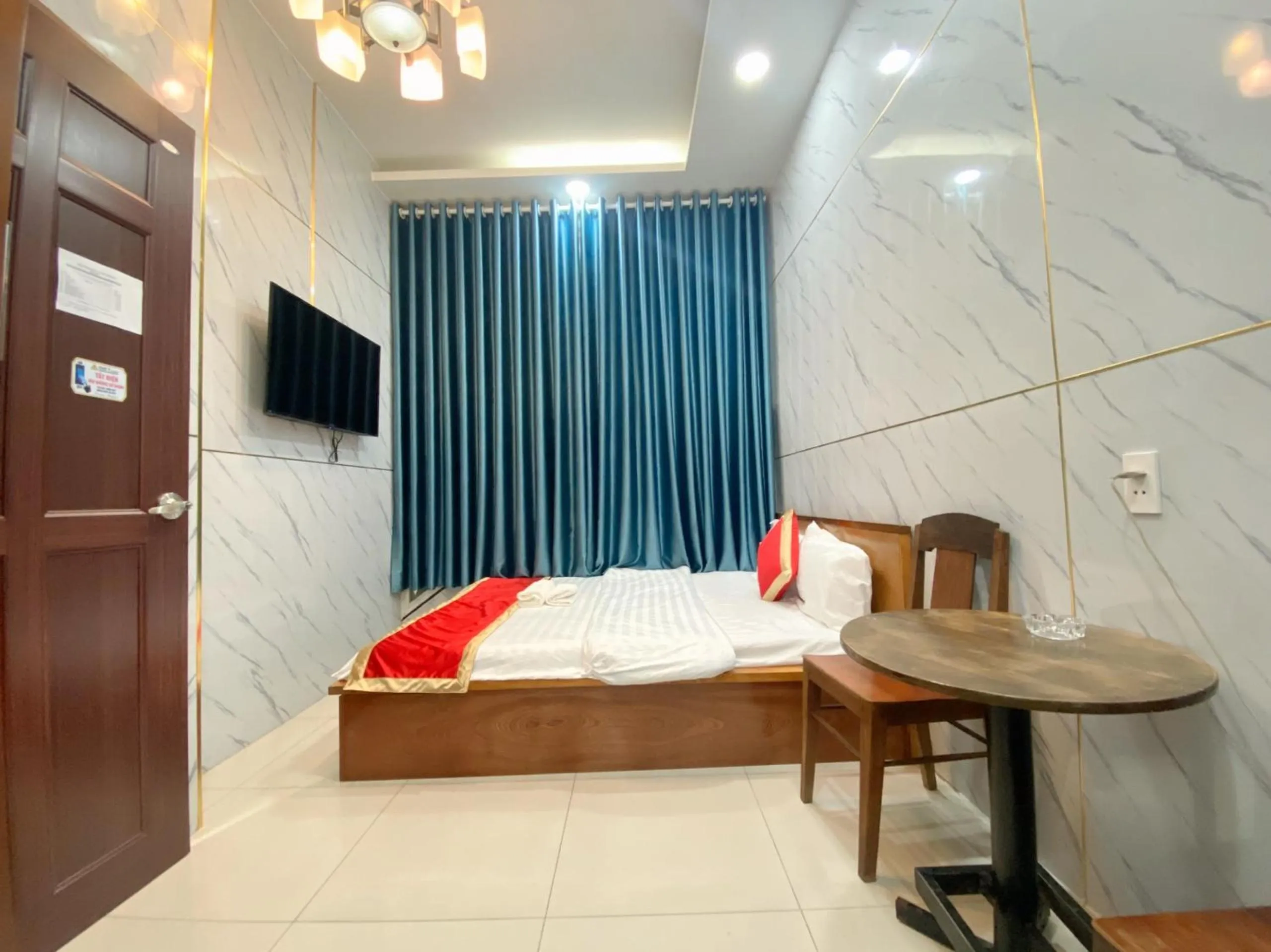 TV and multimedia, Bed in Lucky hotel