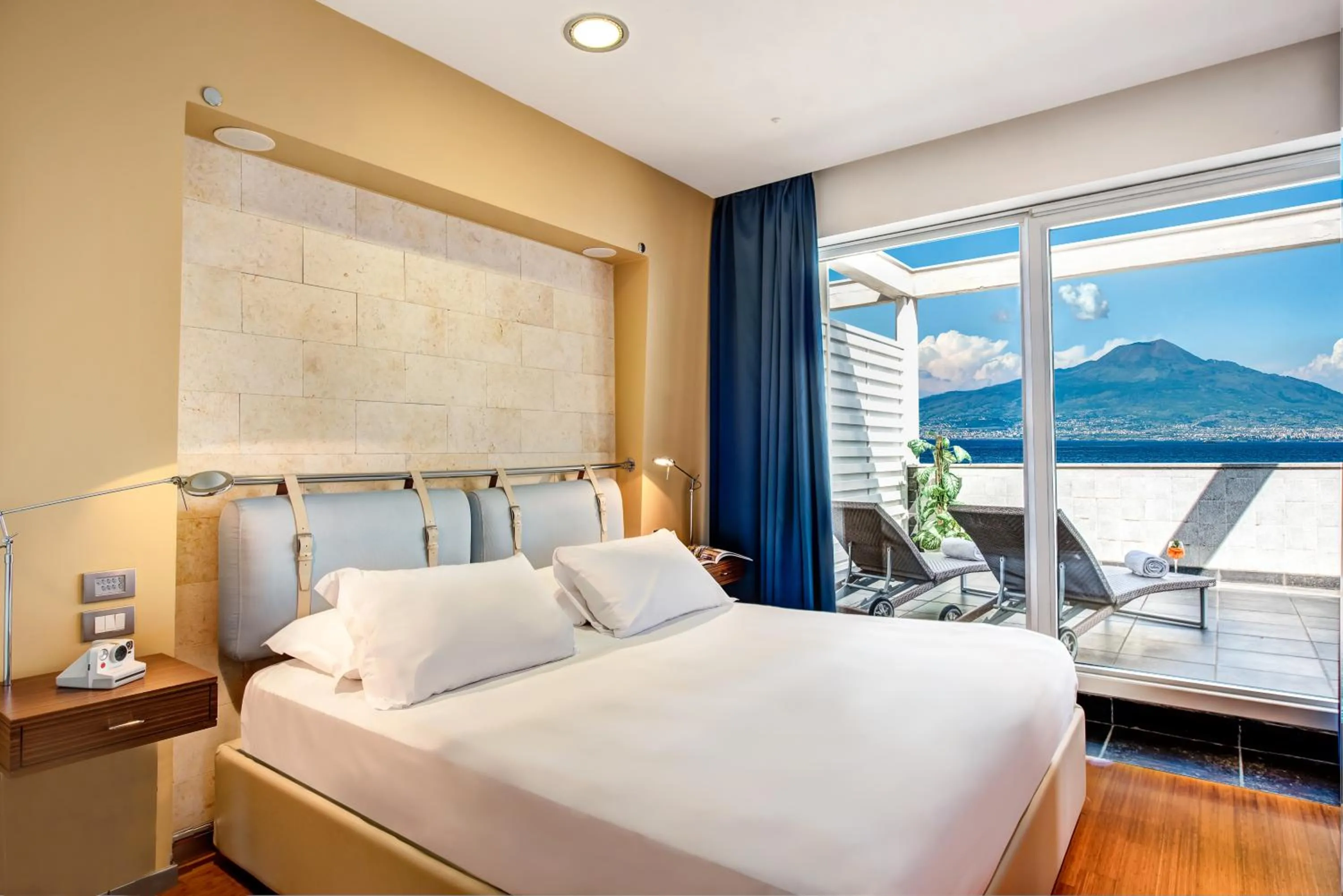 Bed in Towers Hotel Stabiae Sorrento Coast