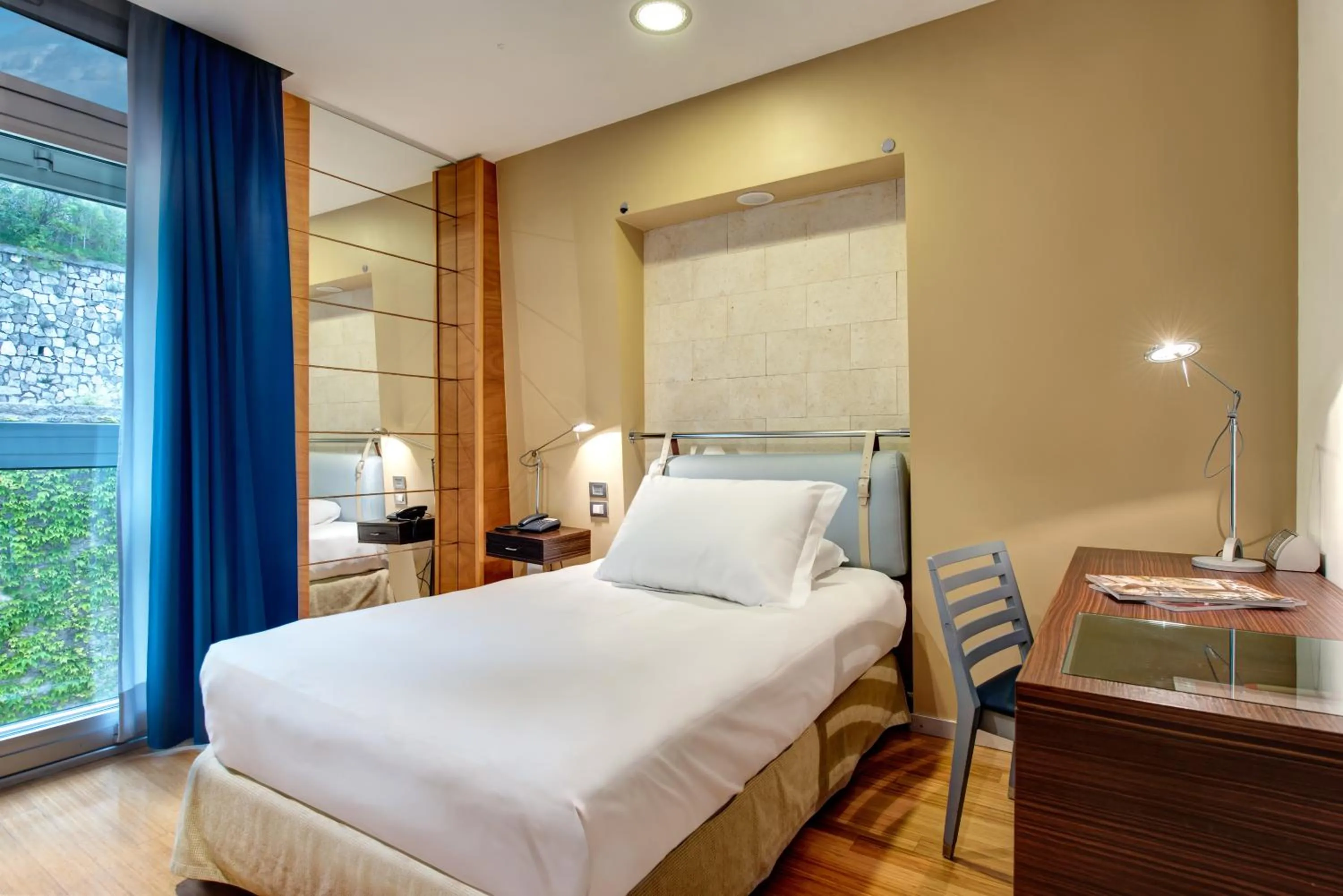 Bed in Towers Hotel Stabiae Sorrento Coast