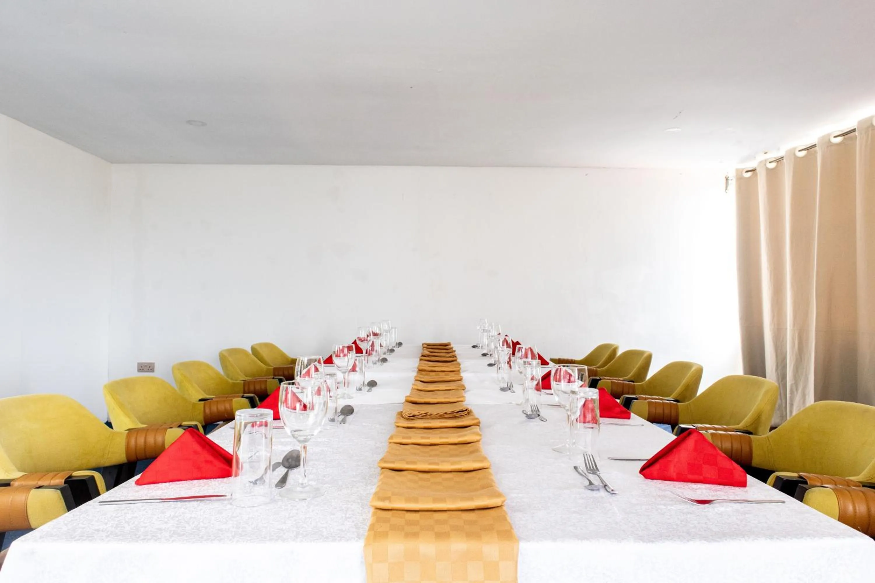 Restaurant/places to eat in The Warwick Hotel, Nanyuki Kenya