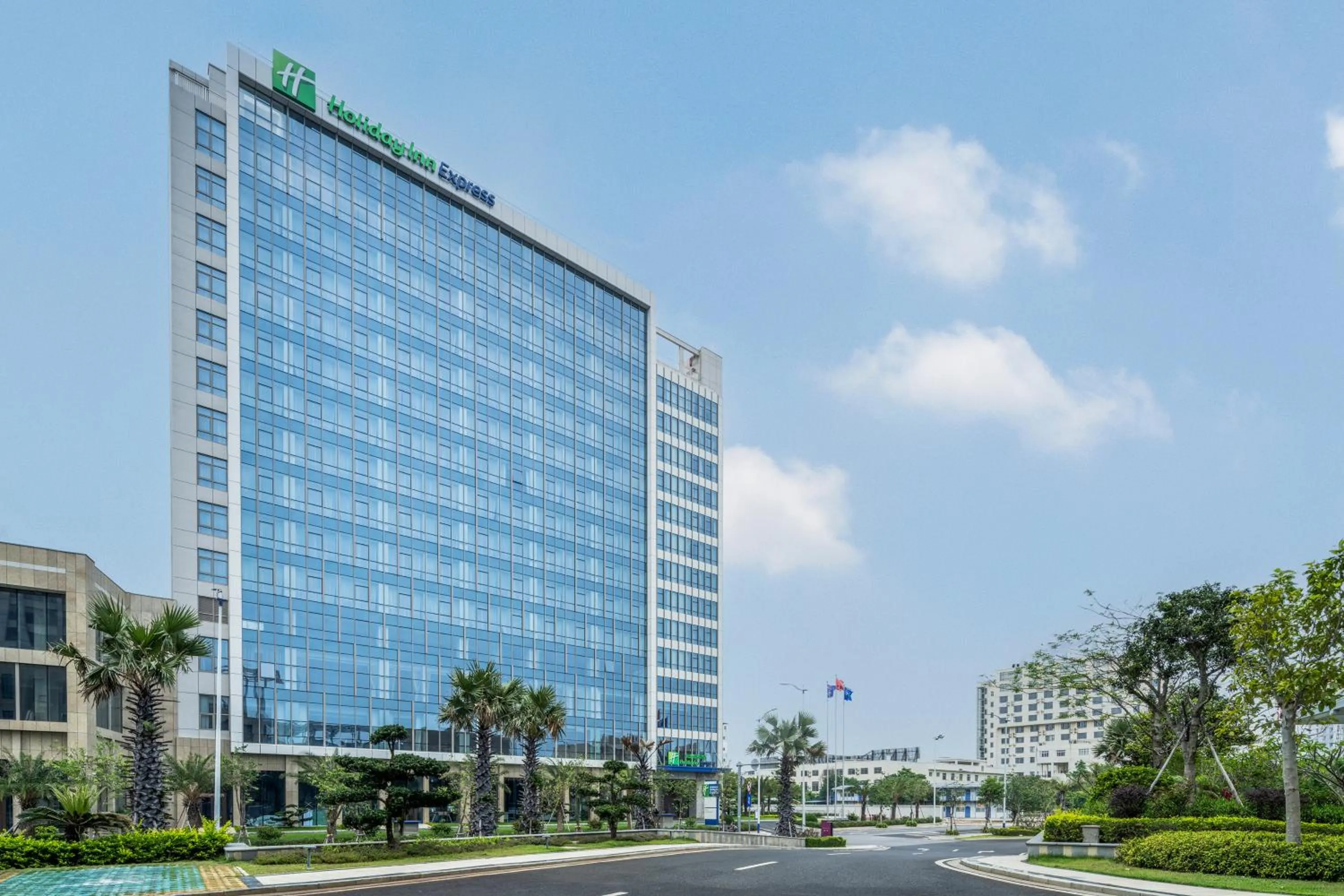 Off site in Holiday Inn Express Beihai Silver Beach by IHG