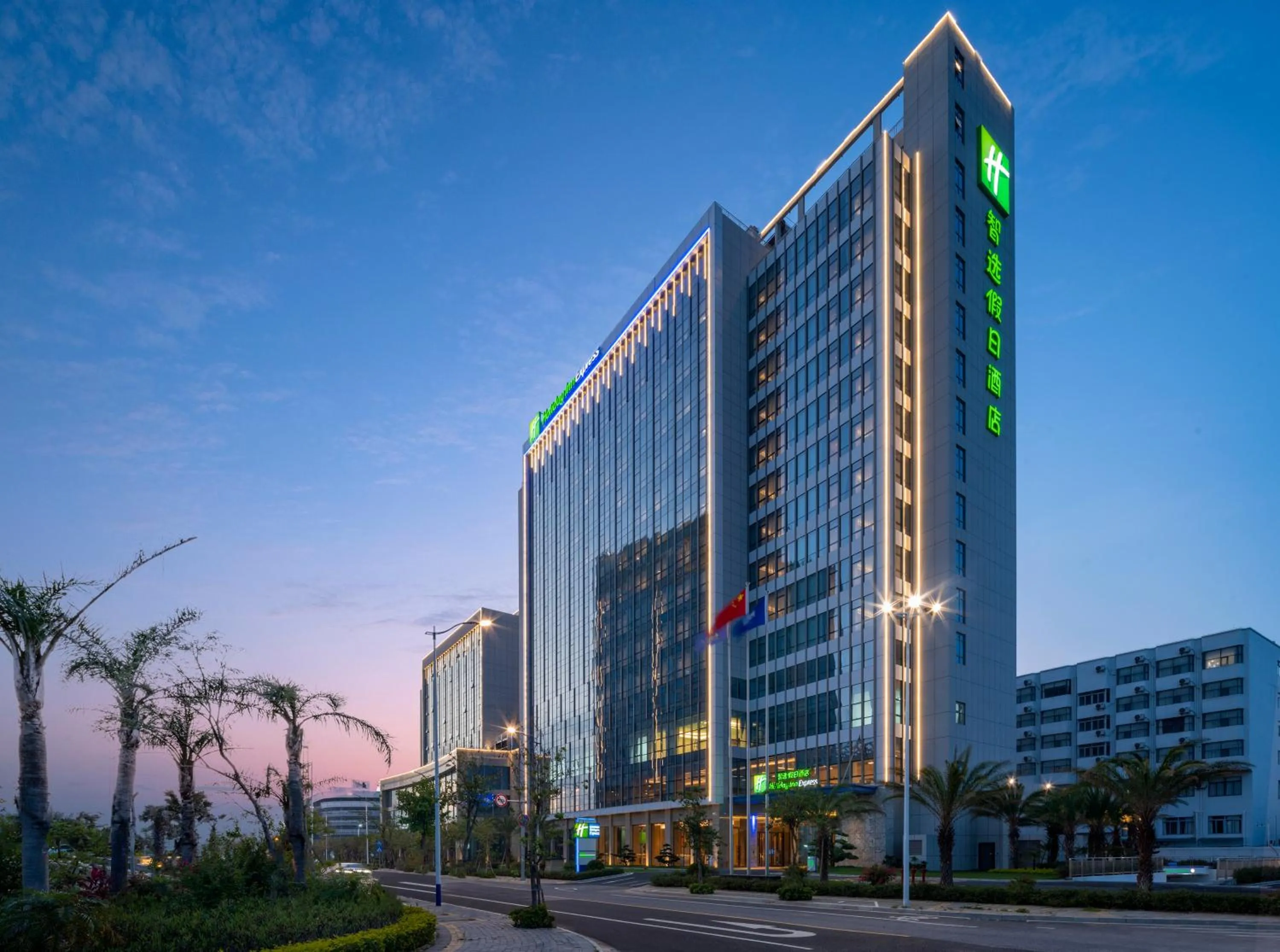 Off site in Holiday Inn Express Beihai Silver Beach by IHG
