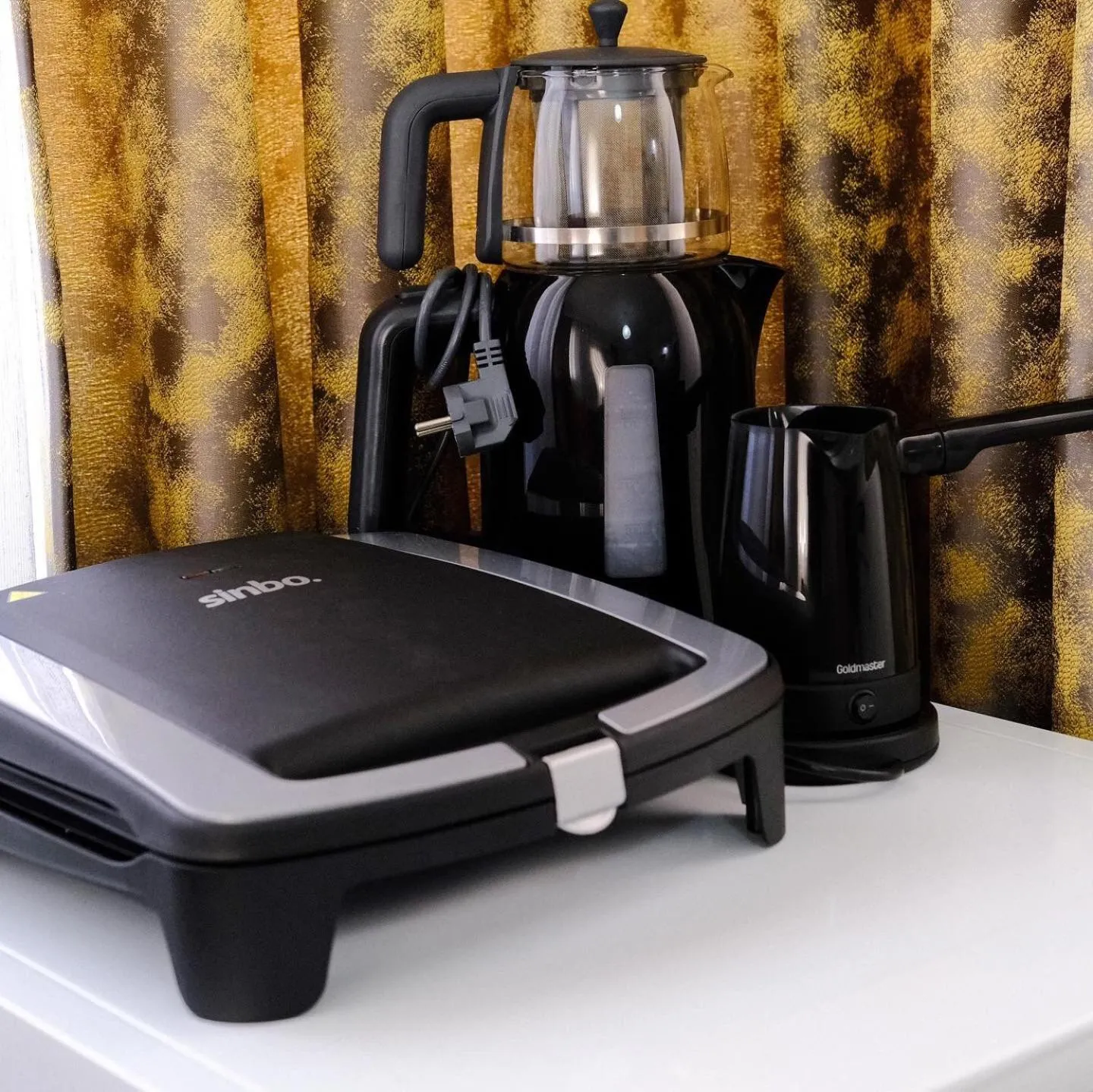 Coffee/tea facilities in Ozgur City Residence