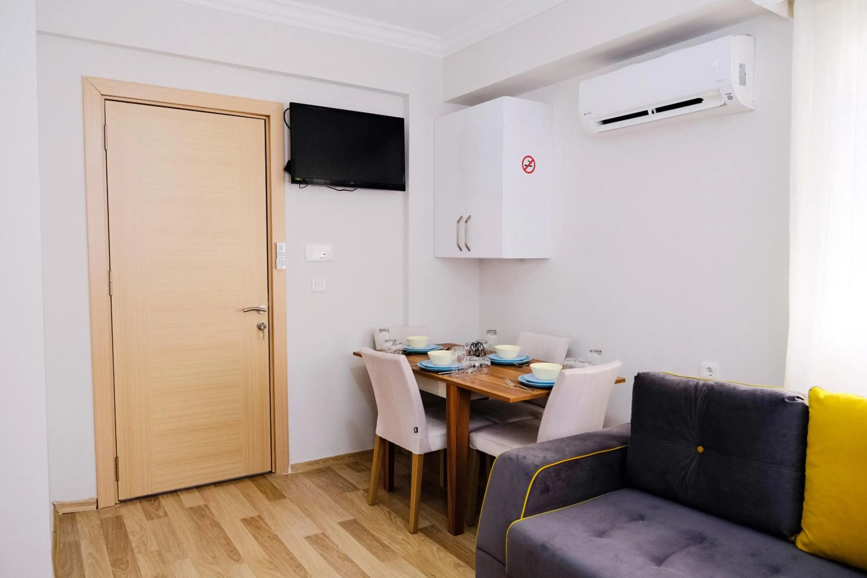 Dining area in Ozgur City Residence