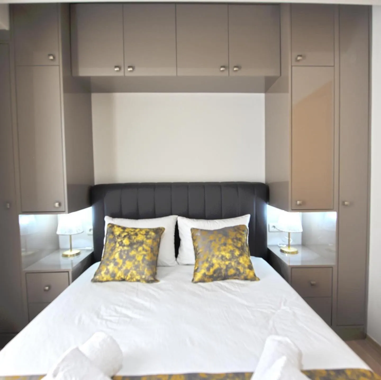 Bed in Ozgur City Residence