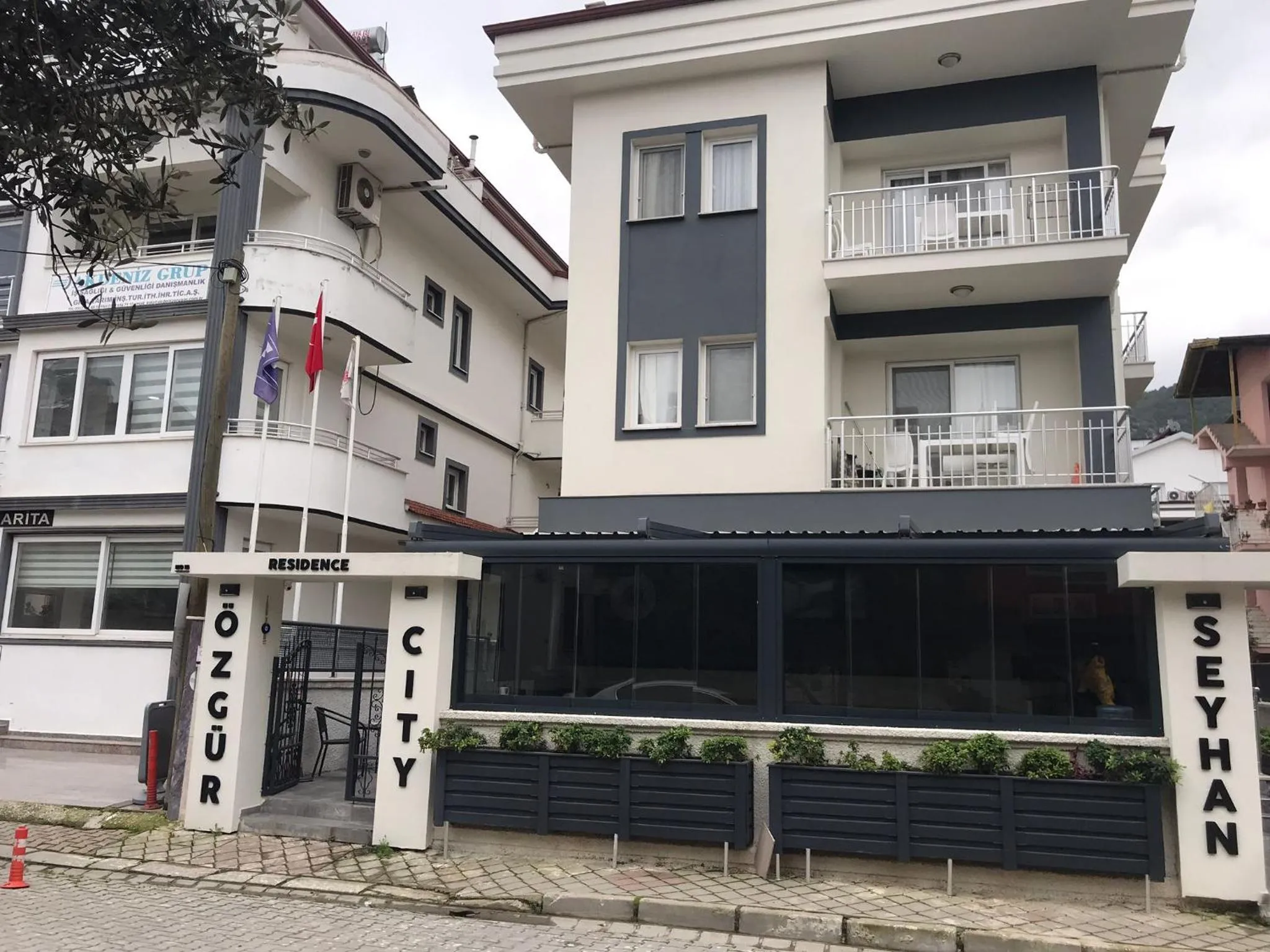 Property building in Ozgur City Residence