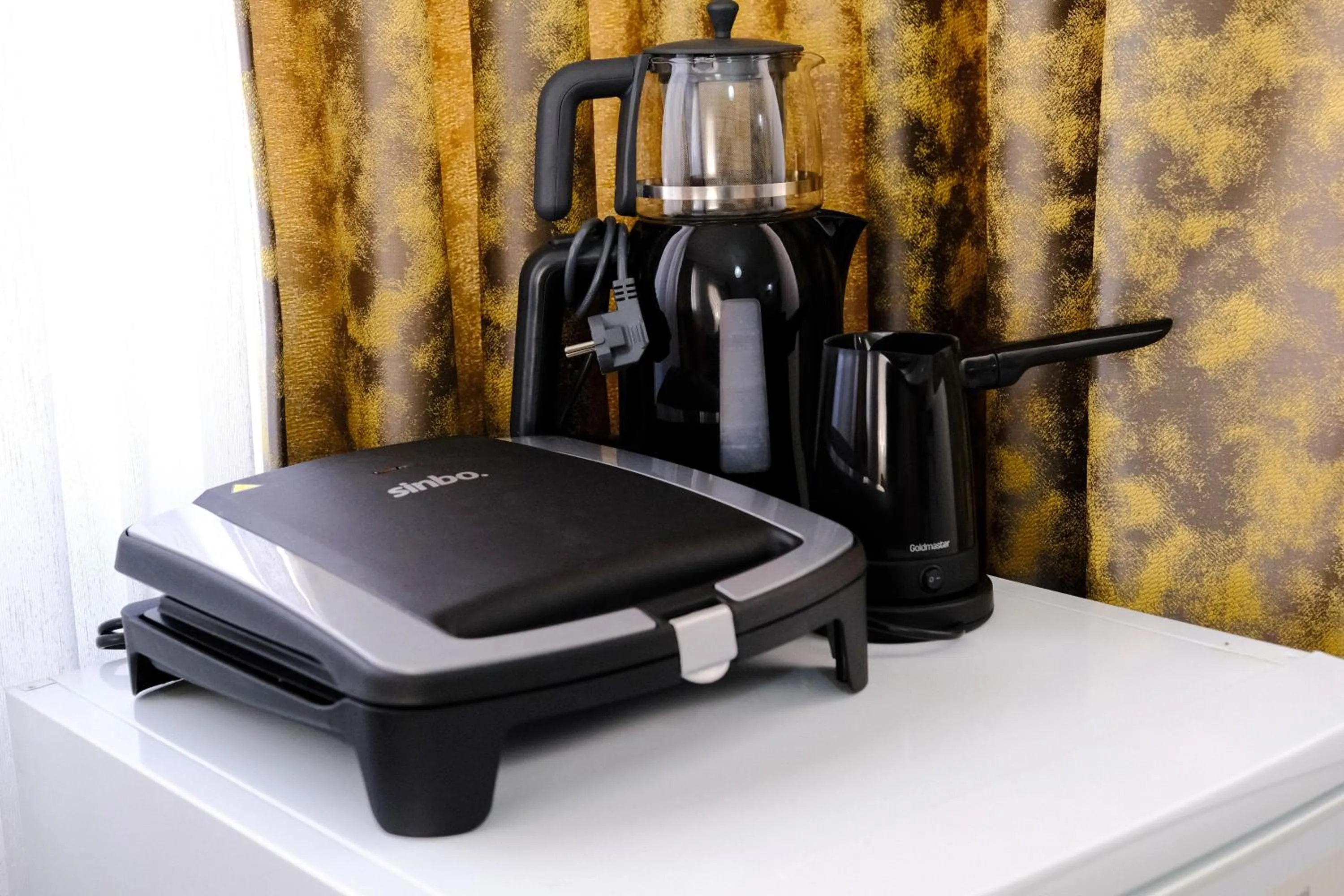 Coffee/tea facilities in Ozgur City Residence