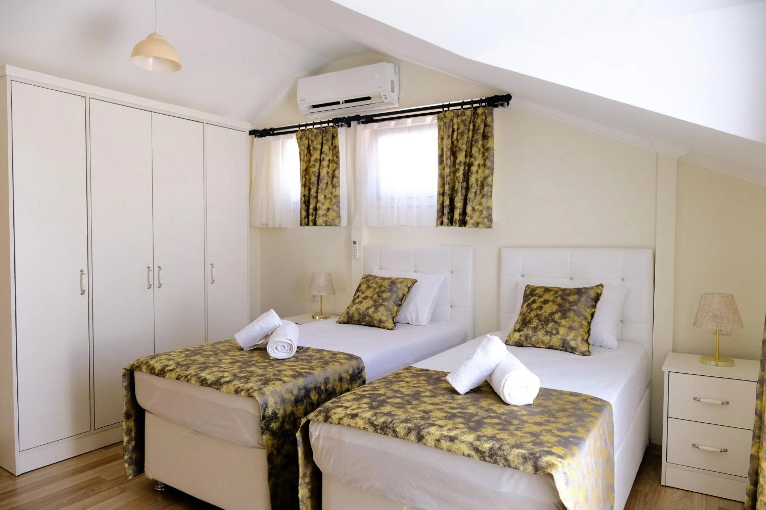 Massage, Bed in Ozgur City Residence