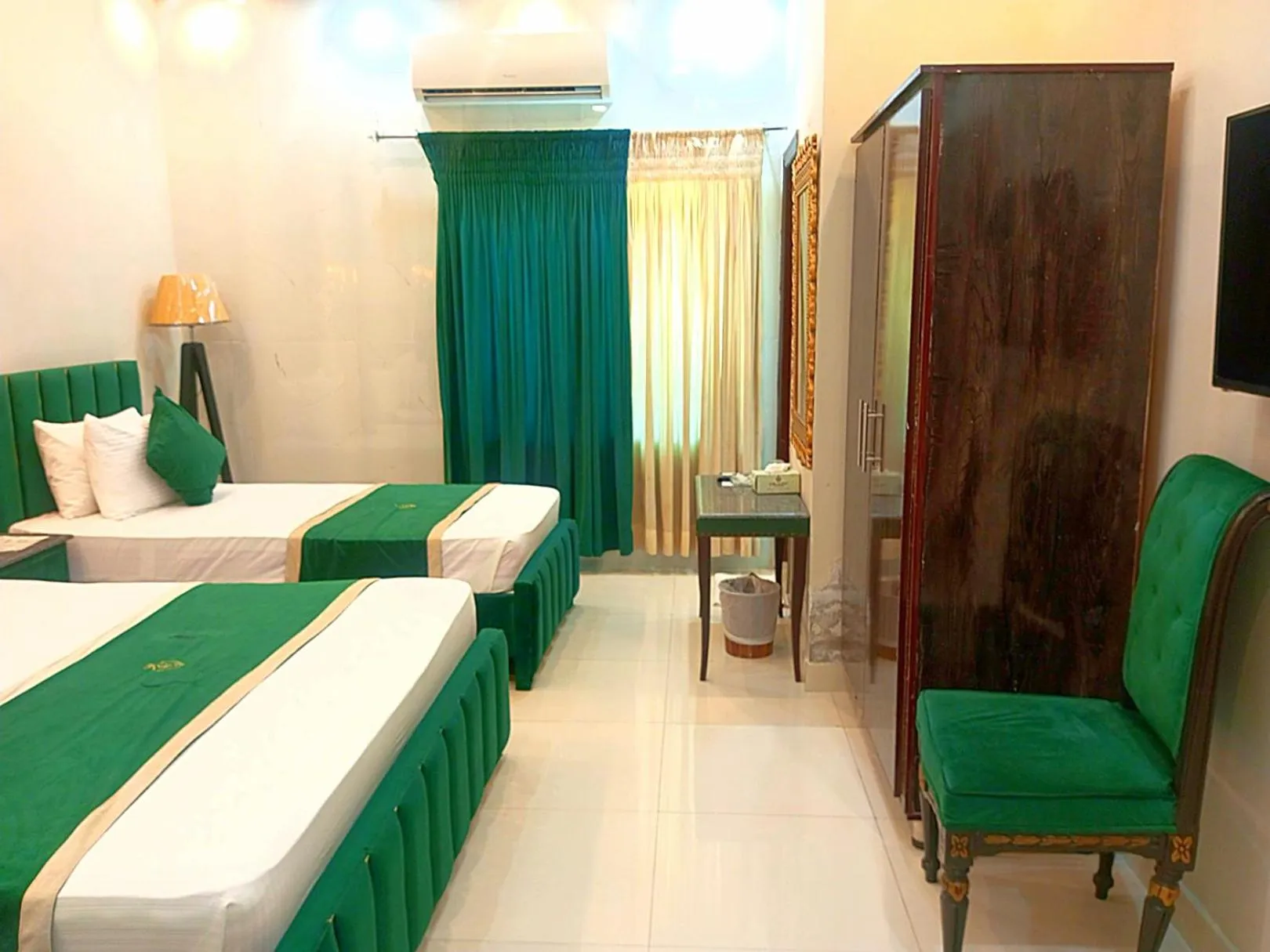 Photo of the whole room, Bed in Golden One Hotel