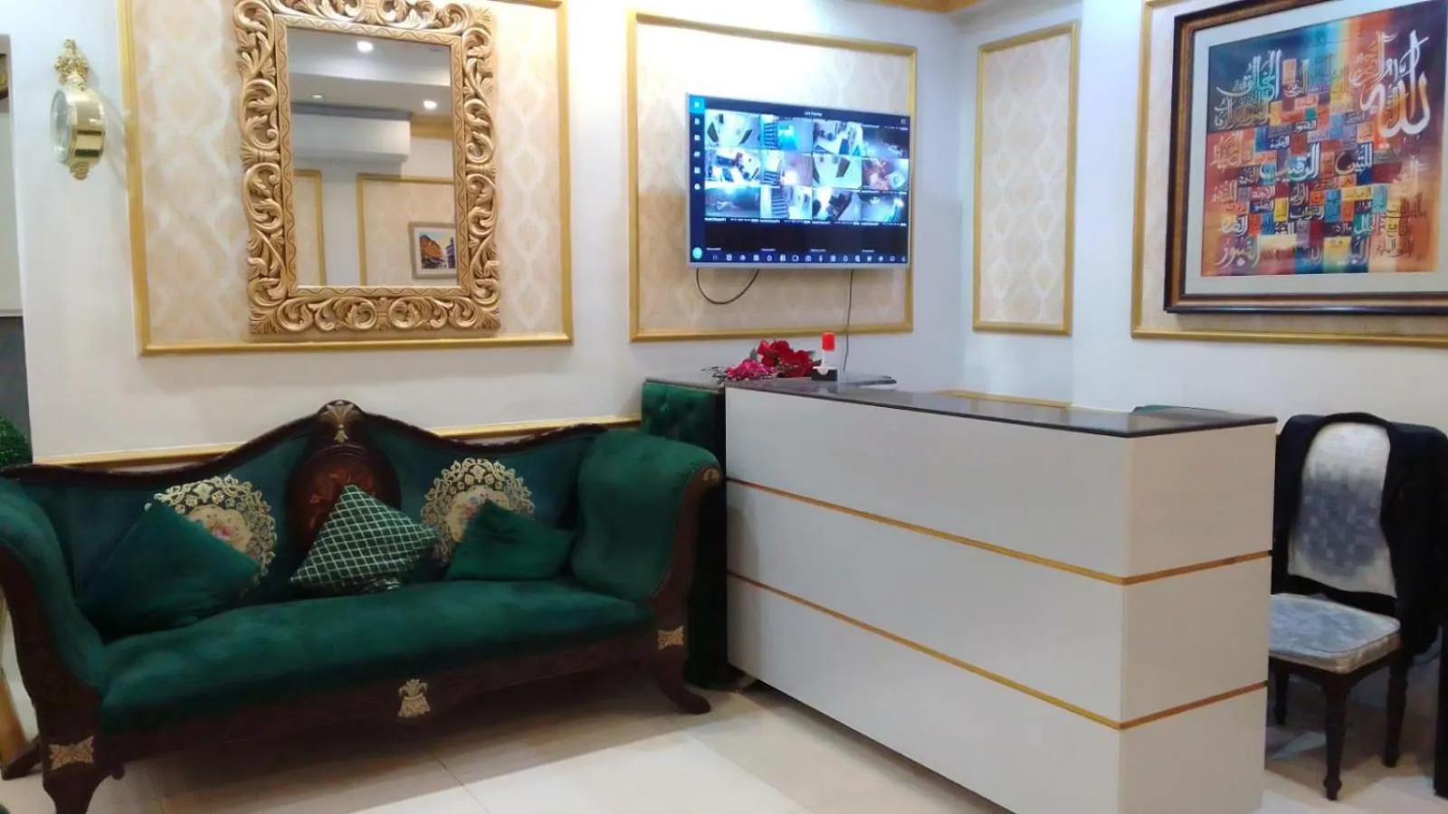 Lobby or reception in Golden One Hotel