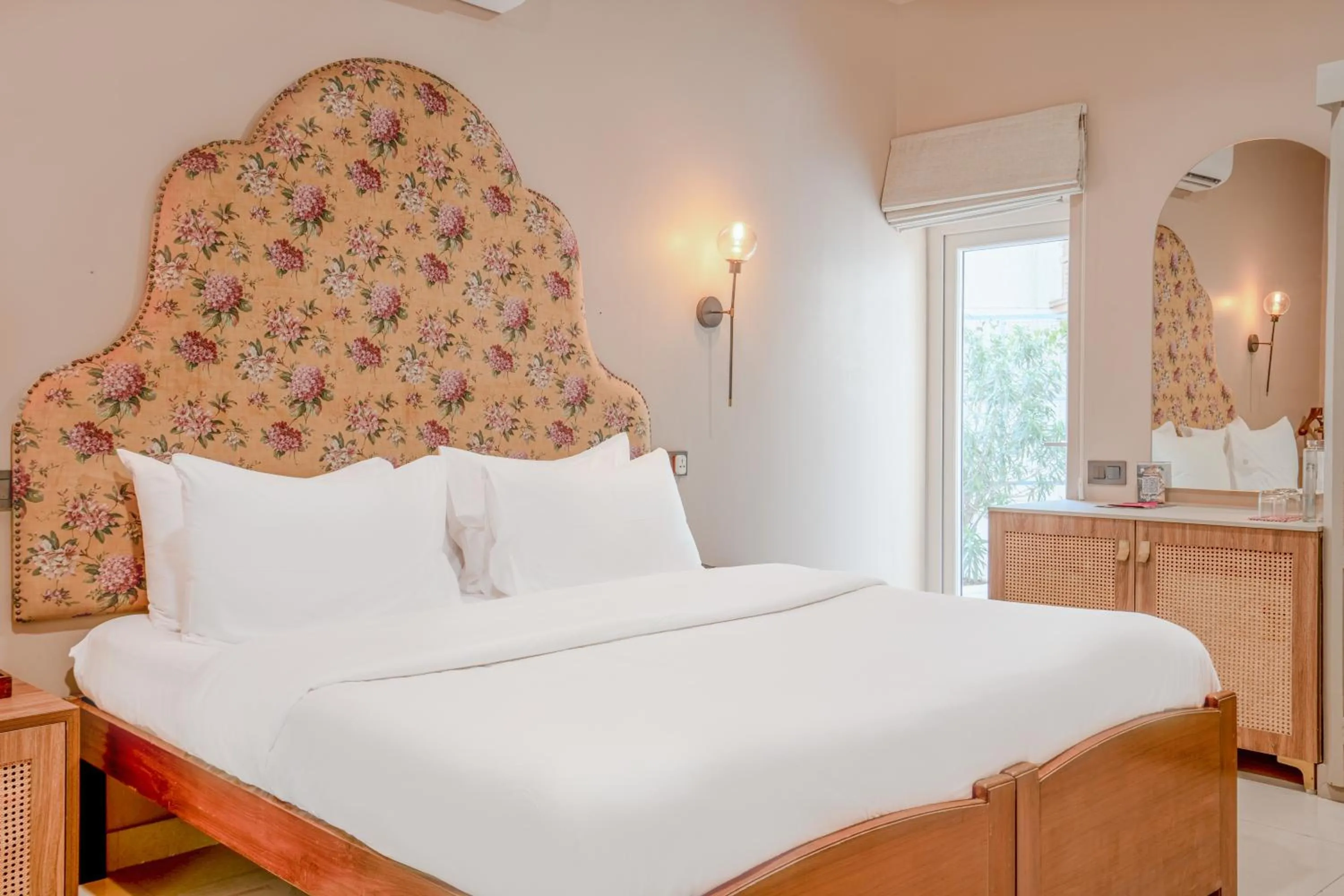 Bedroom, Bed in Girisadan - A City Centre Boutique Hotel