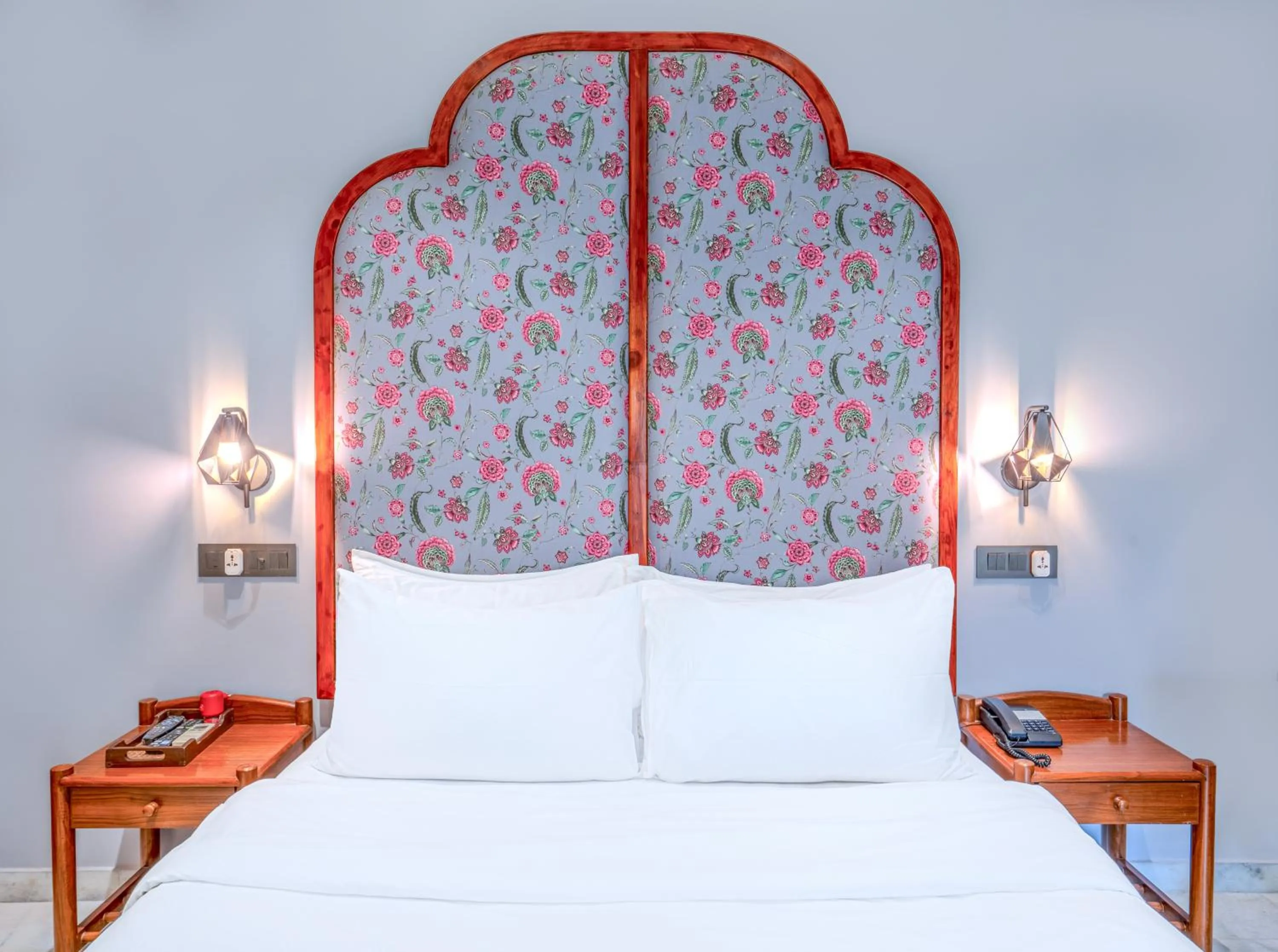 Bed in Girisadan - A City Centre Boutique Hotel