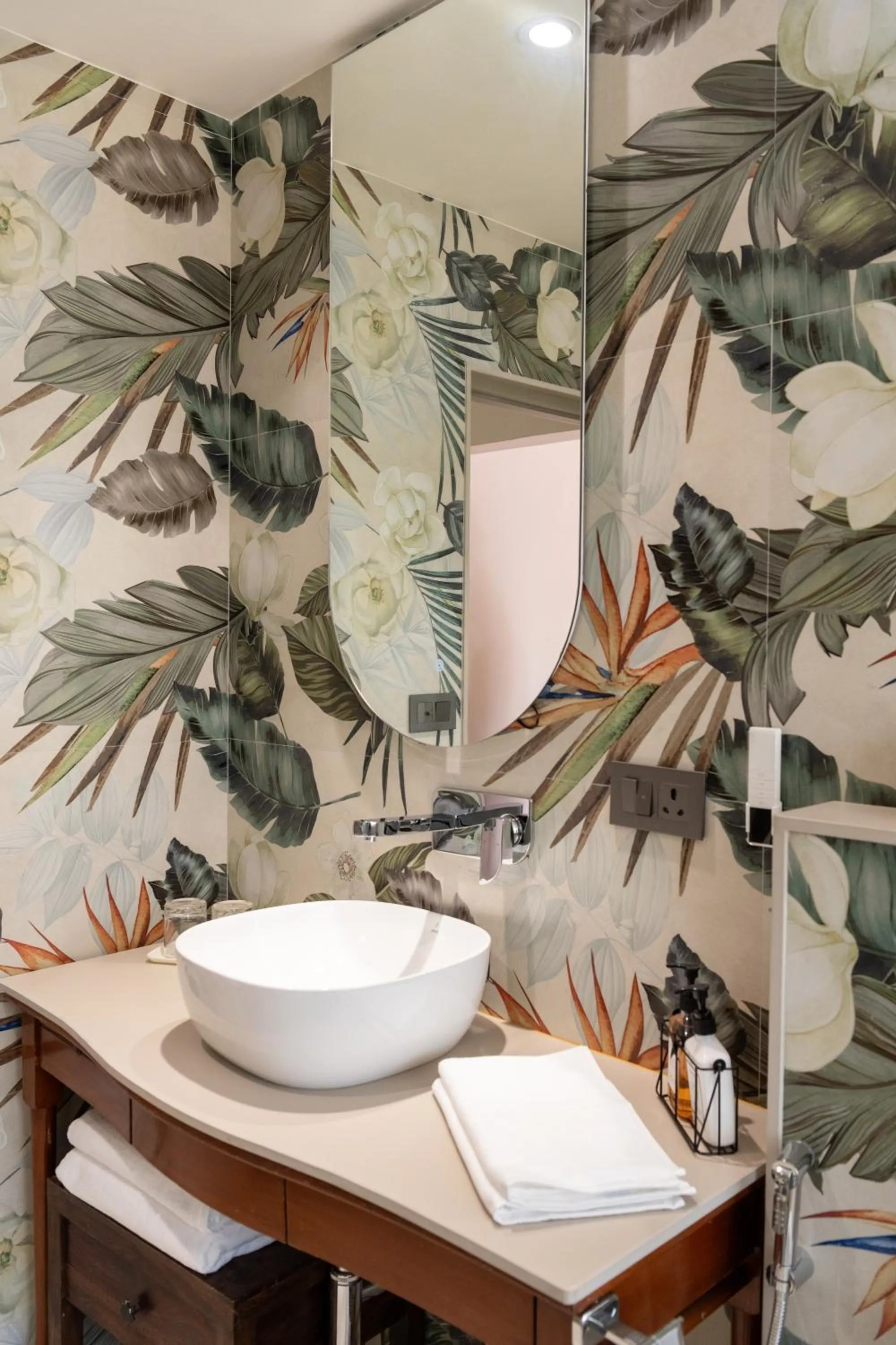 Bed in Girisadan - A City Centre Boutique Hotel