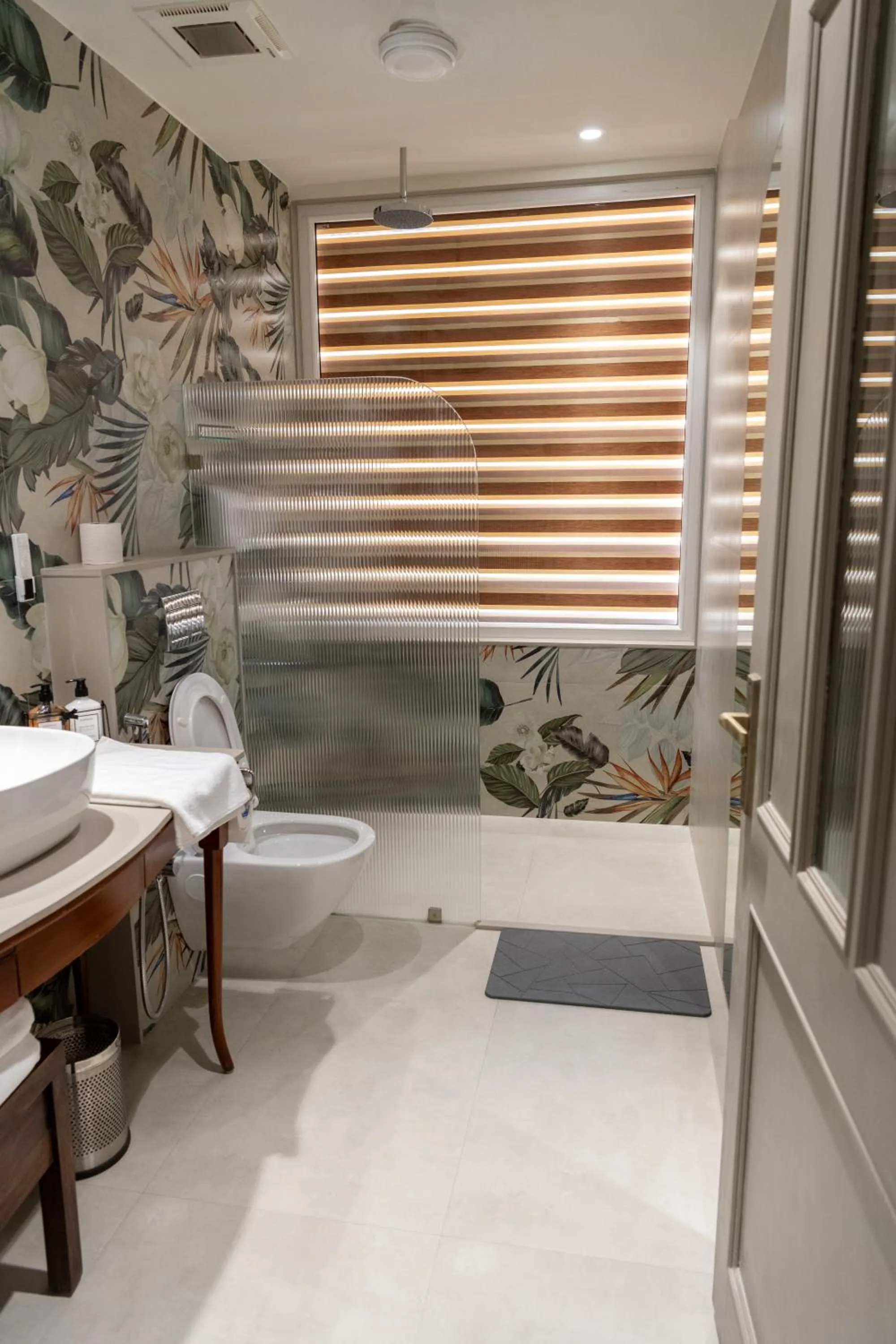 Bathroom in Girisadan - A City Centre Boutique Hotel