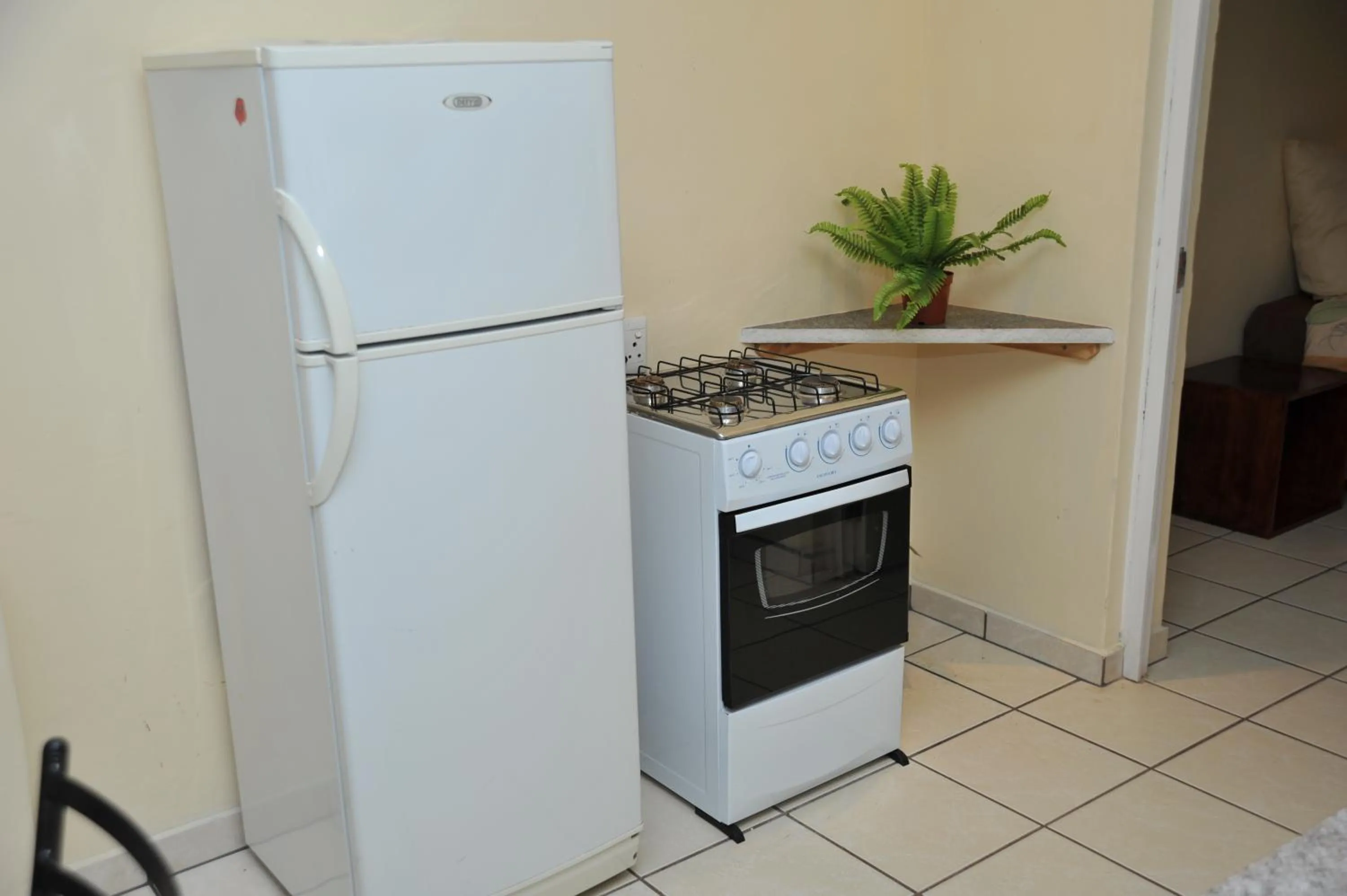 Kitchen or kitchenette in The Norwegian Lodge