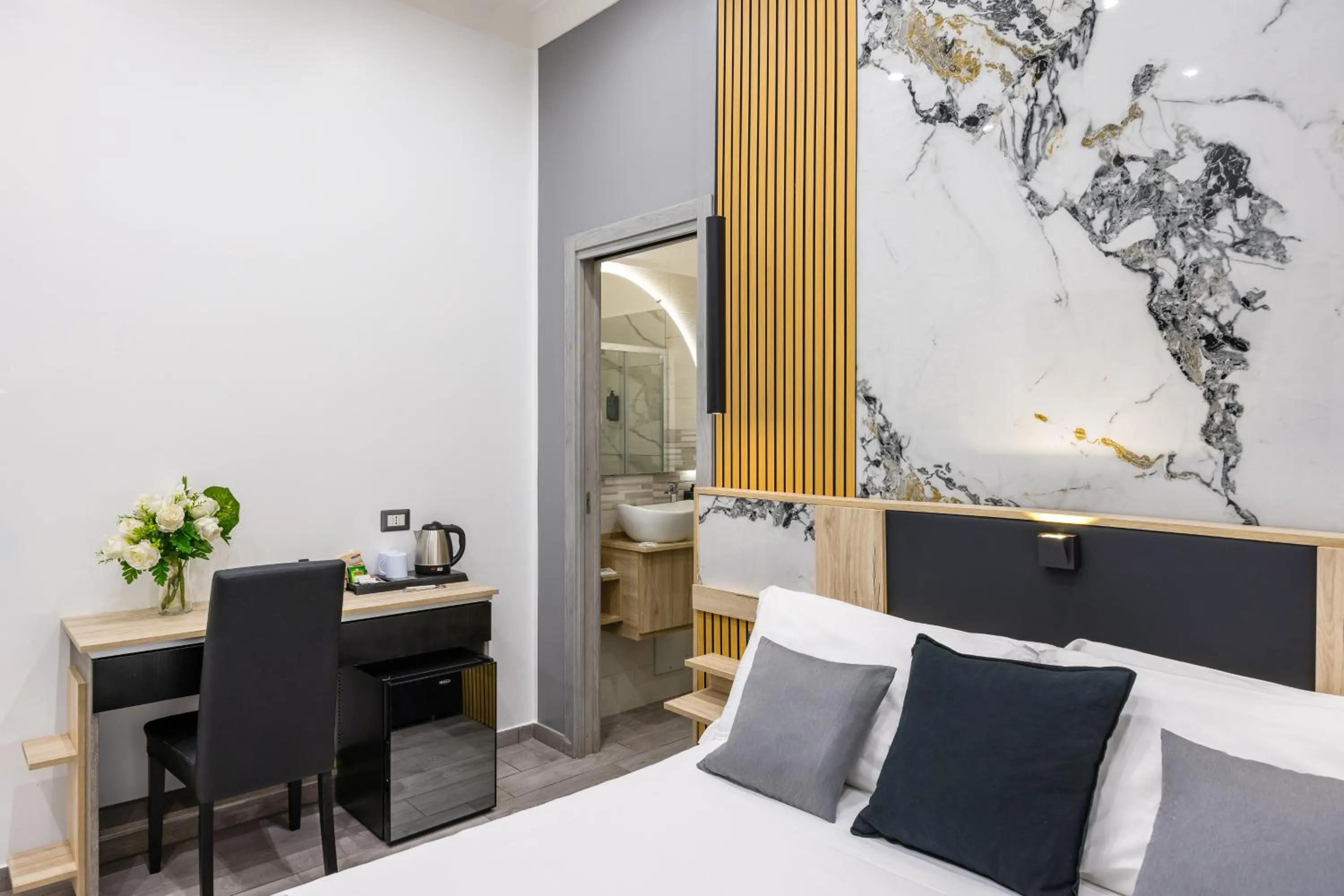 Bed in Hotel Bella Napoli