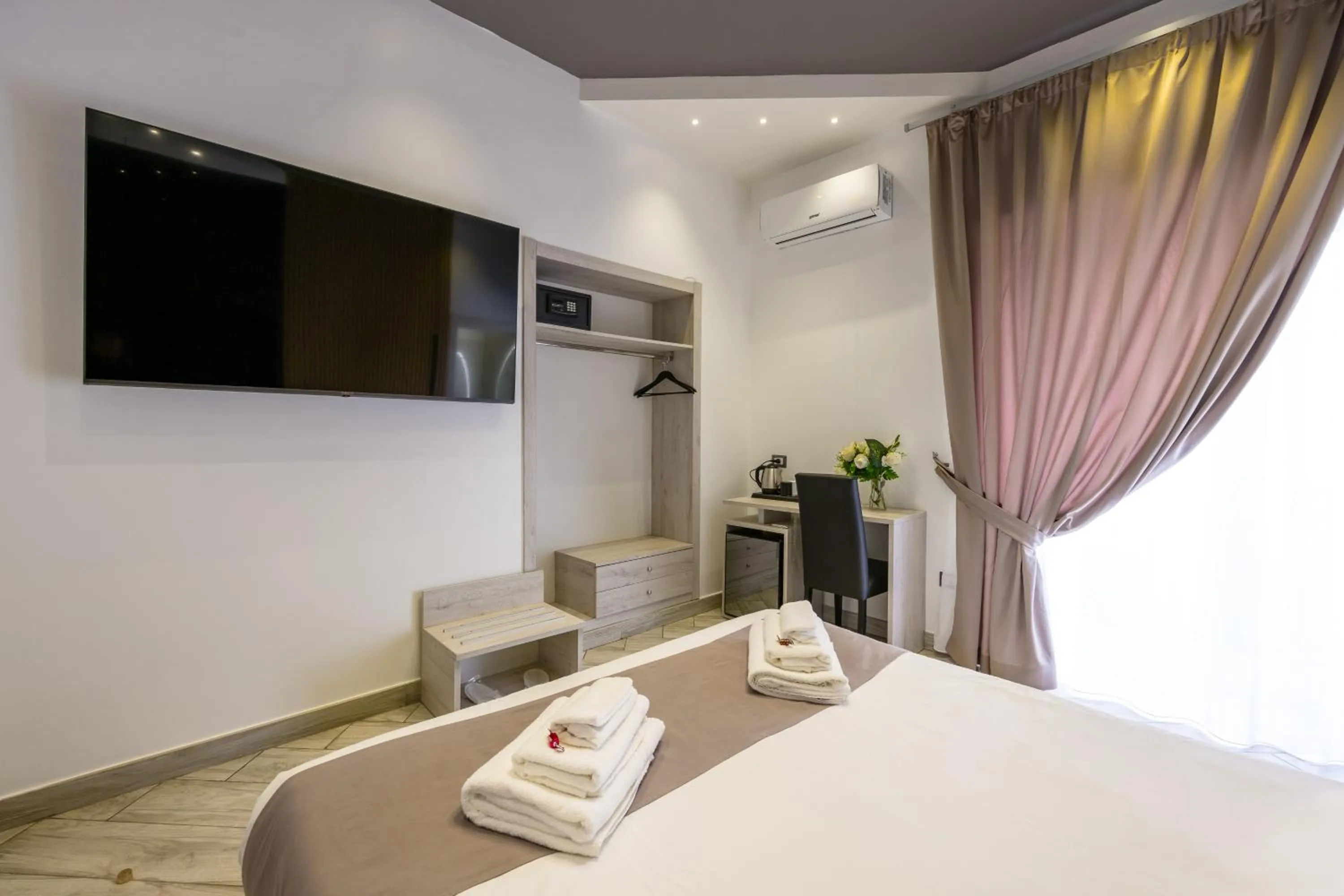 Bed in Hotel Bella Napoli