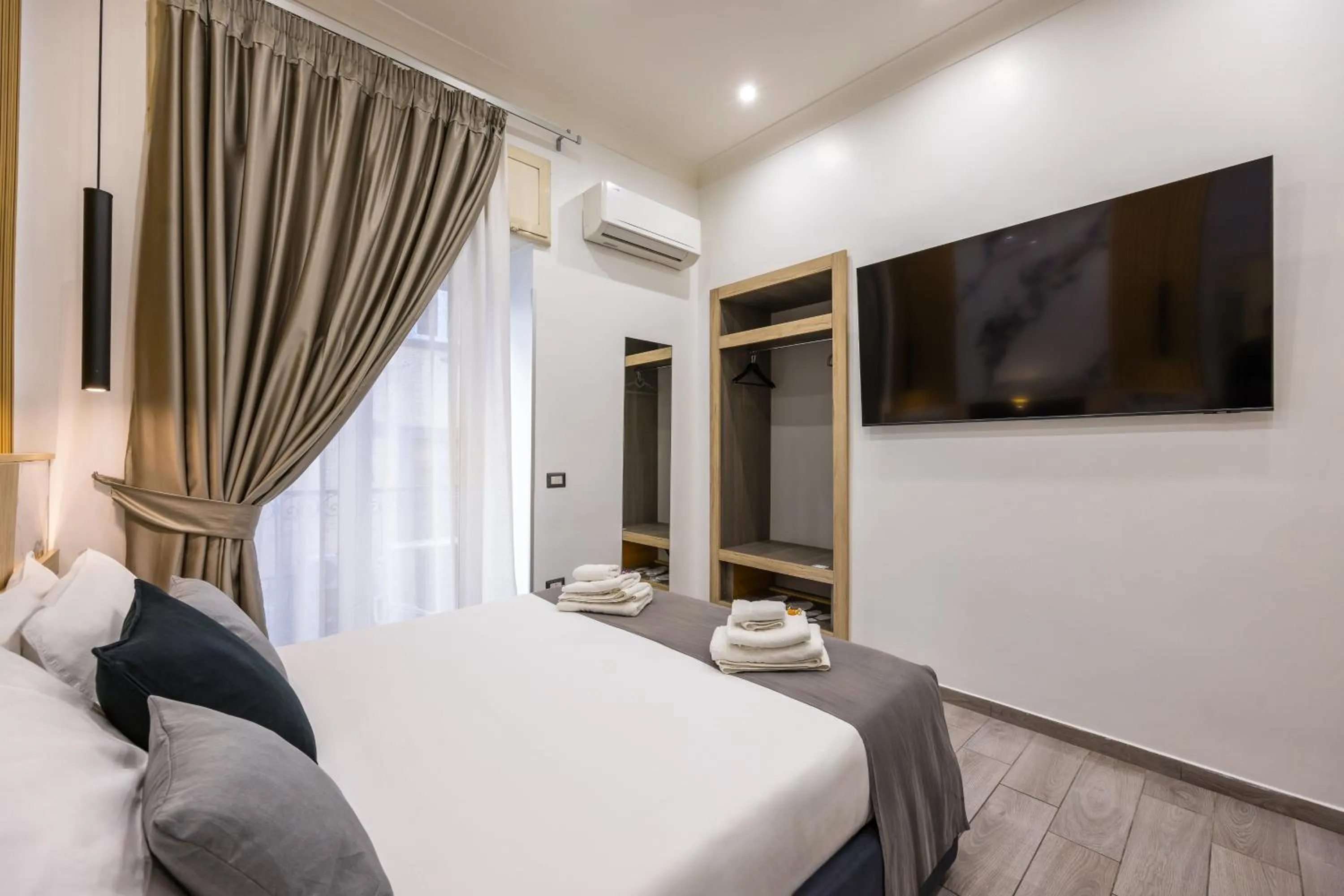 Bed in Hotel Bella Napoli