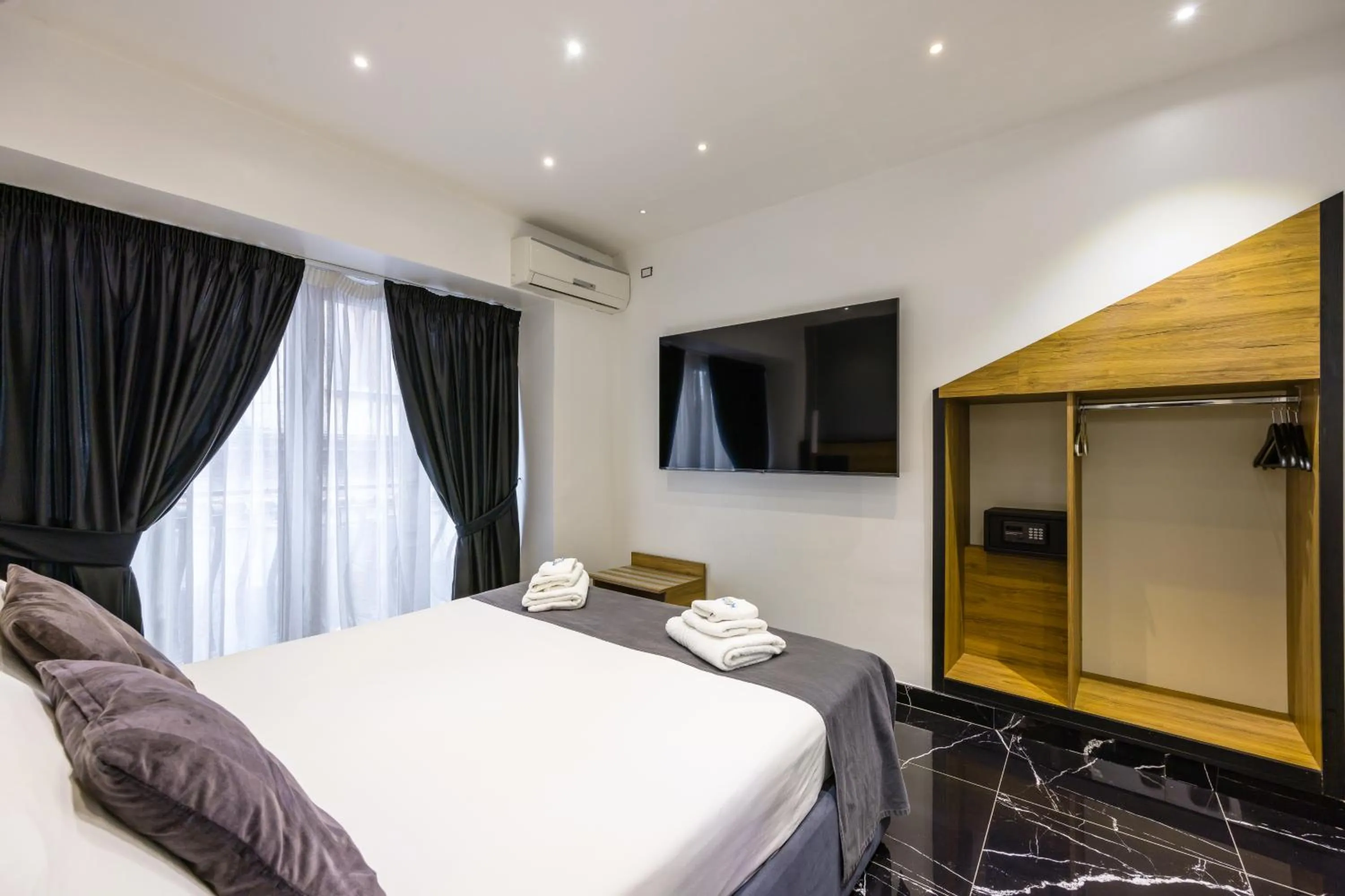 Bed in Hotel Bella Napoli