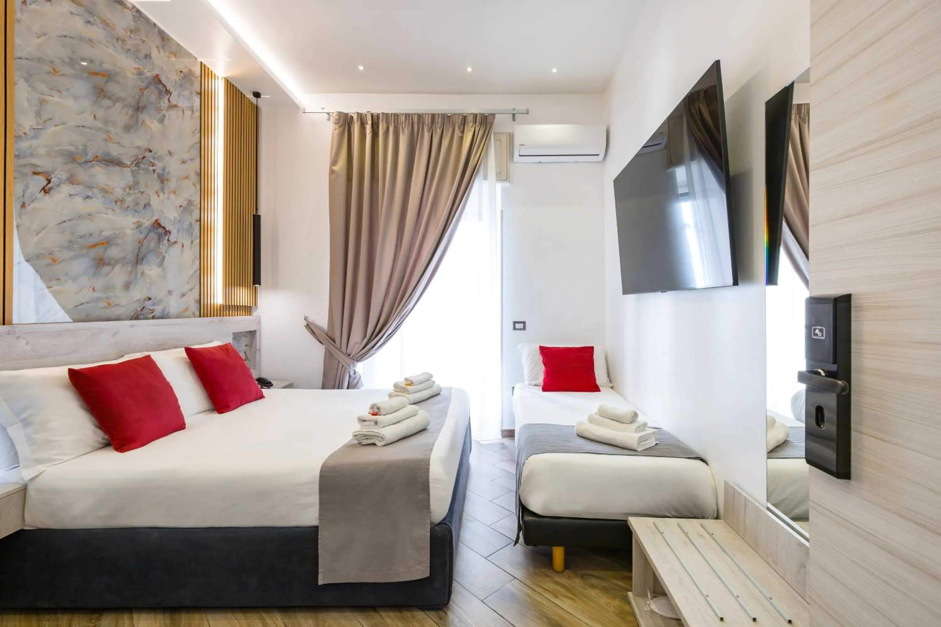 Bed in Hotel Bella Napoli