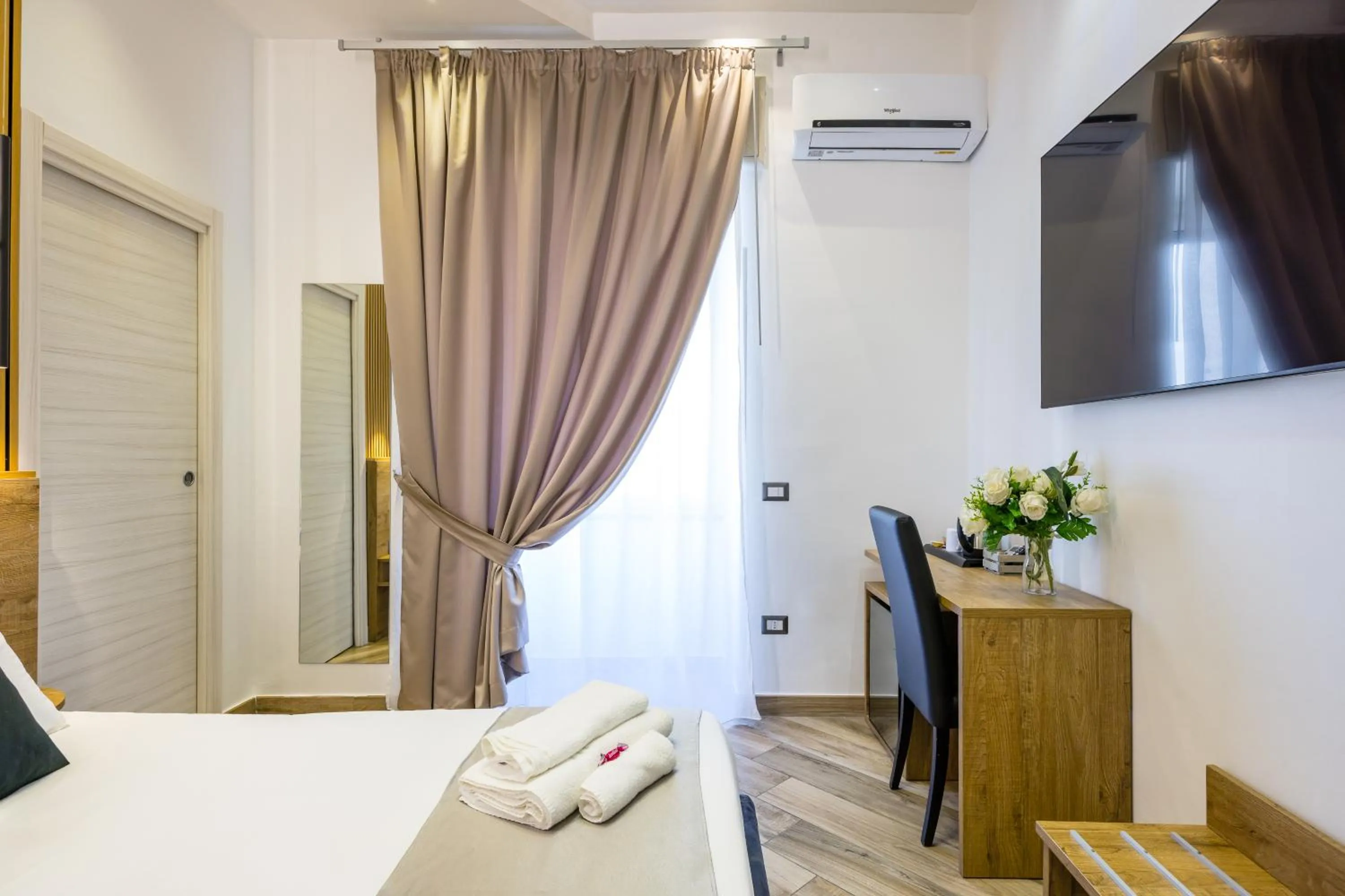 Bed in Hotel Bella Napoli