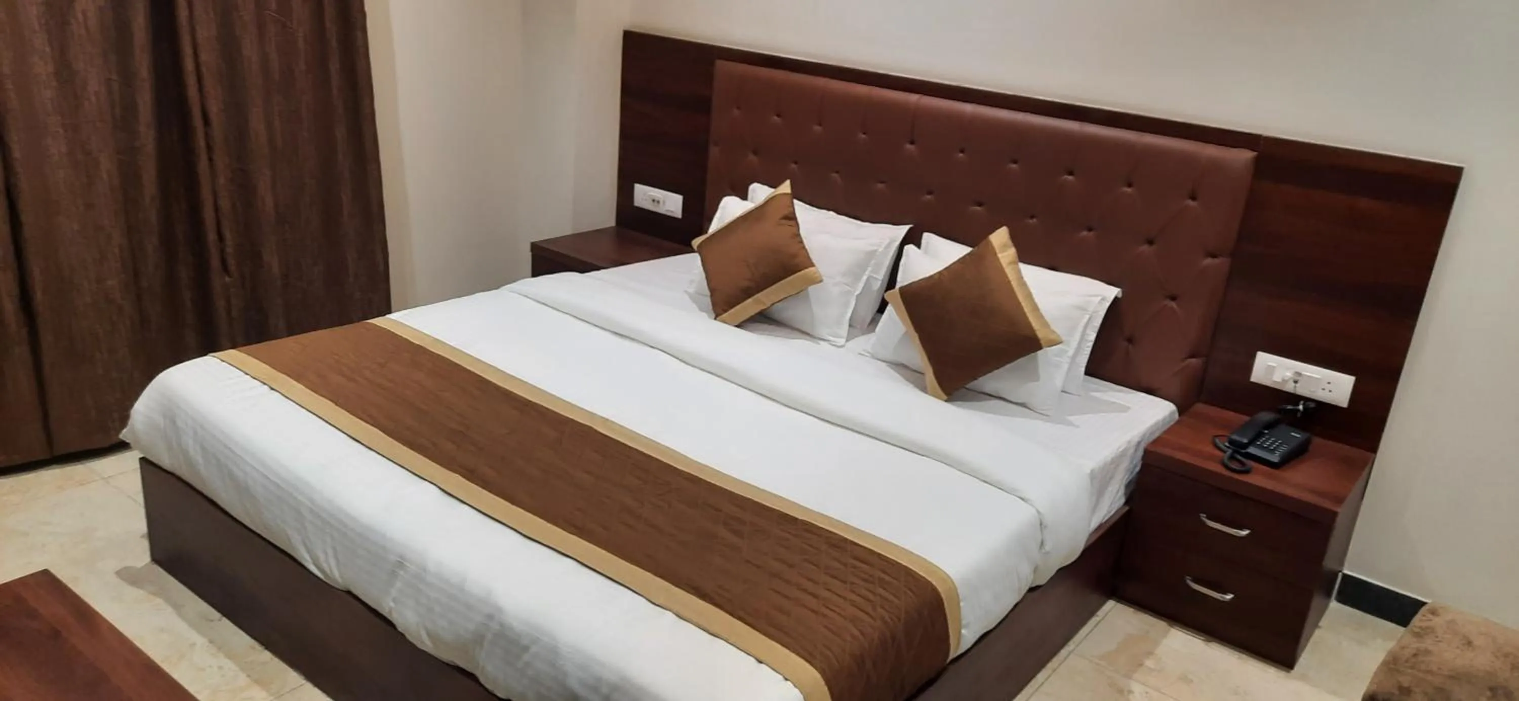 The Grand Tree Hotel