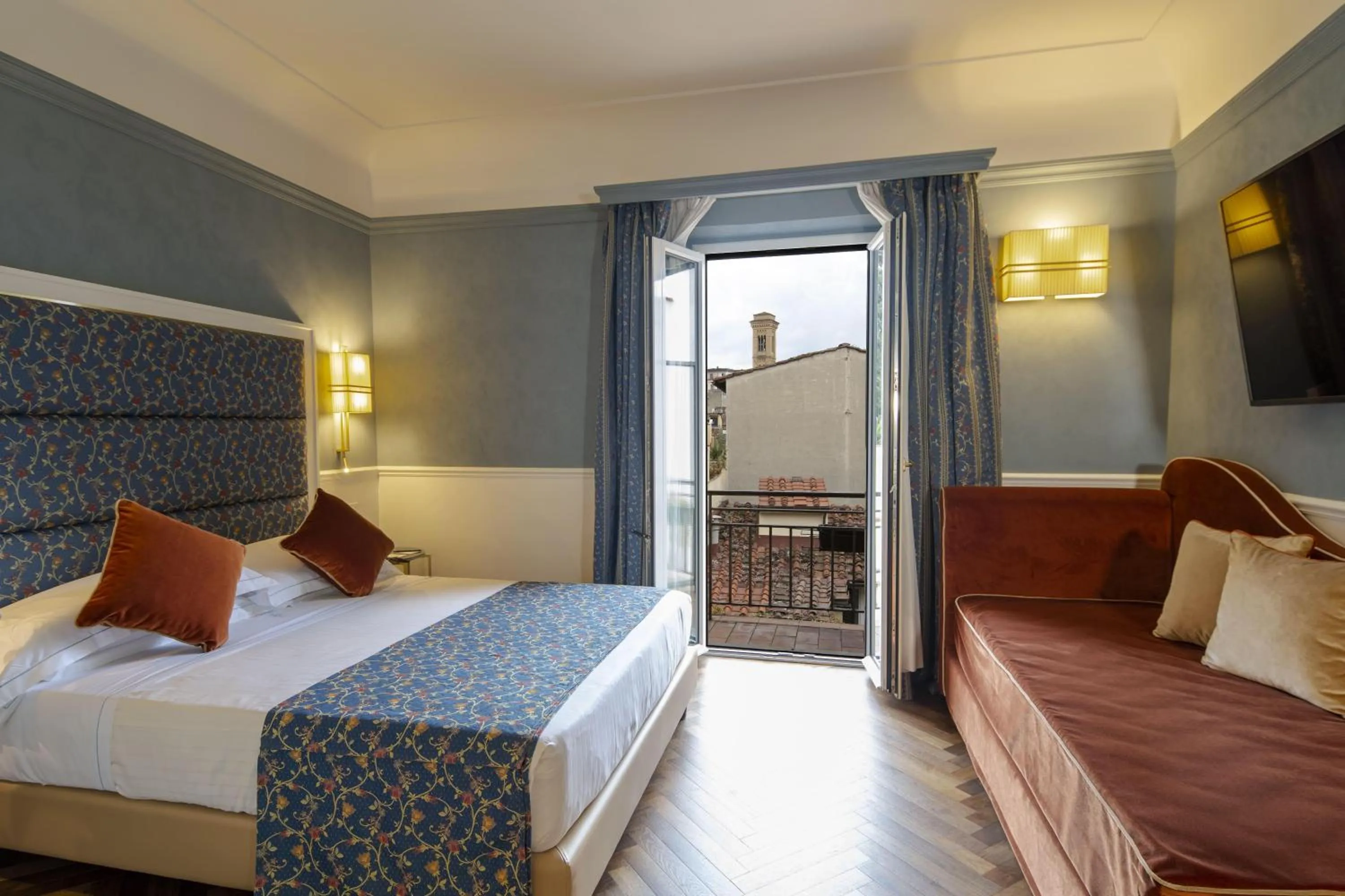 Photo of the whole room, Bed in Rivoli Boutique Hotel