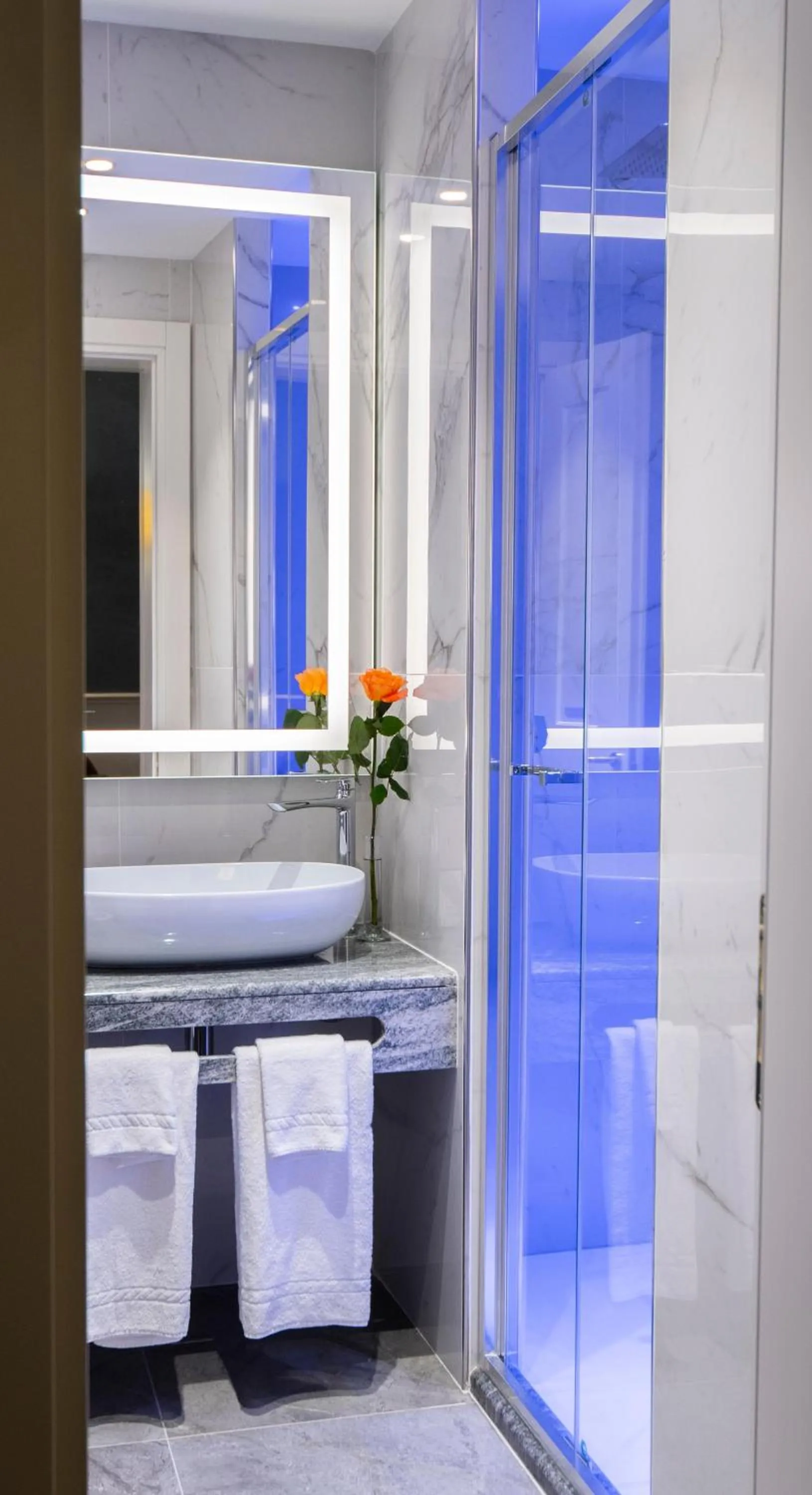 Bathroom, Bed in Rivoli Boutique Hotel