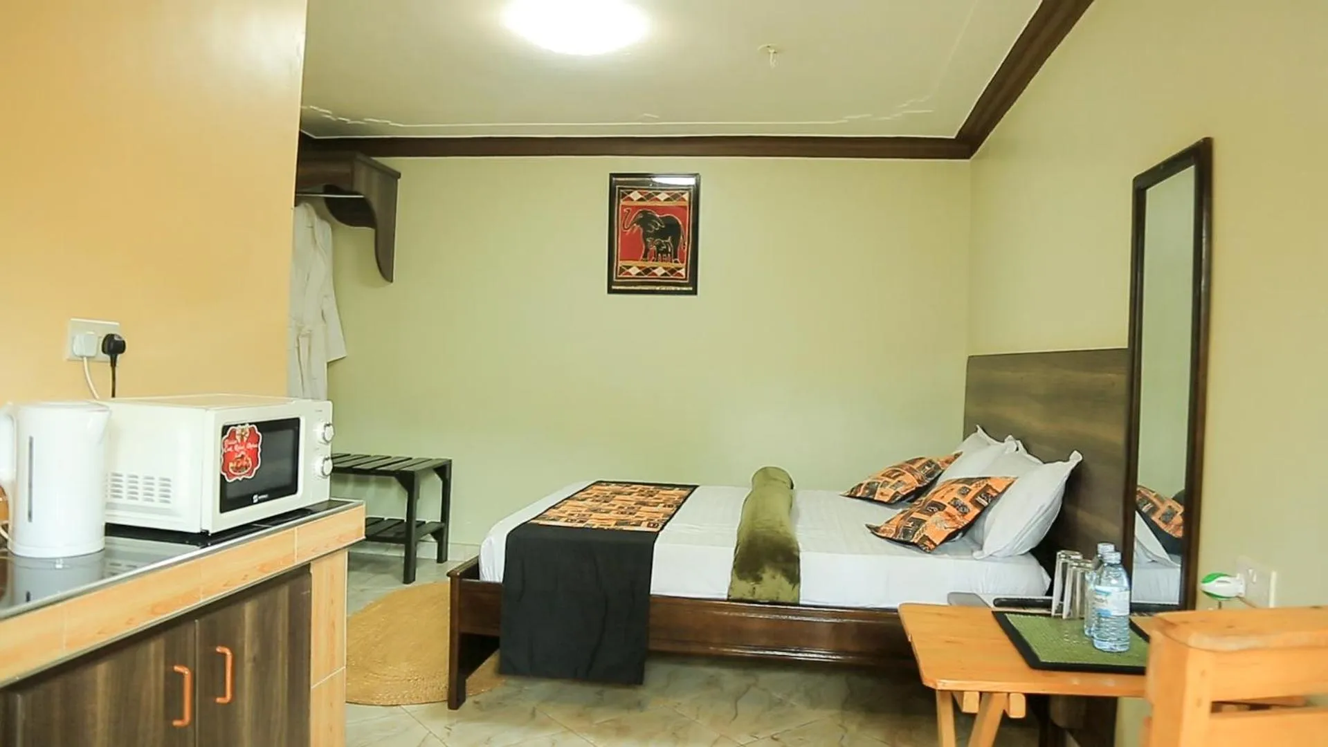 Bed in Triple Tee Gardens & Accomodation