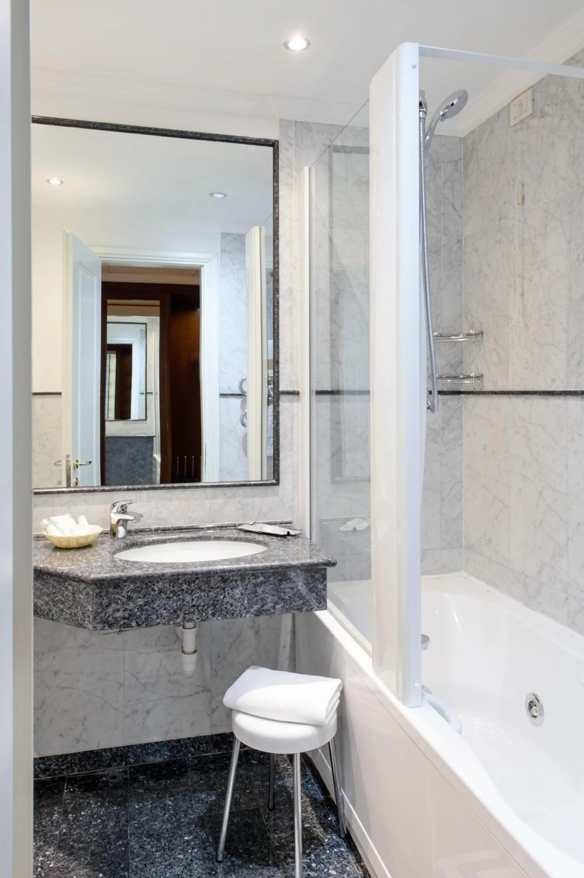 Bathroom in Grand Hotel Adriatico