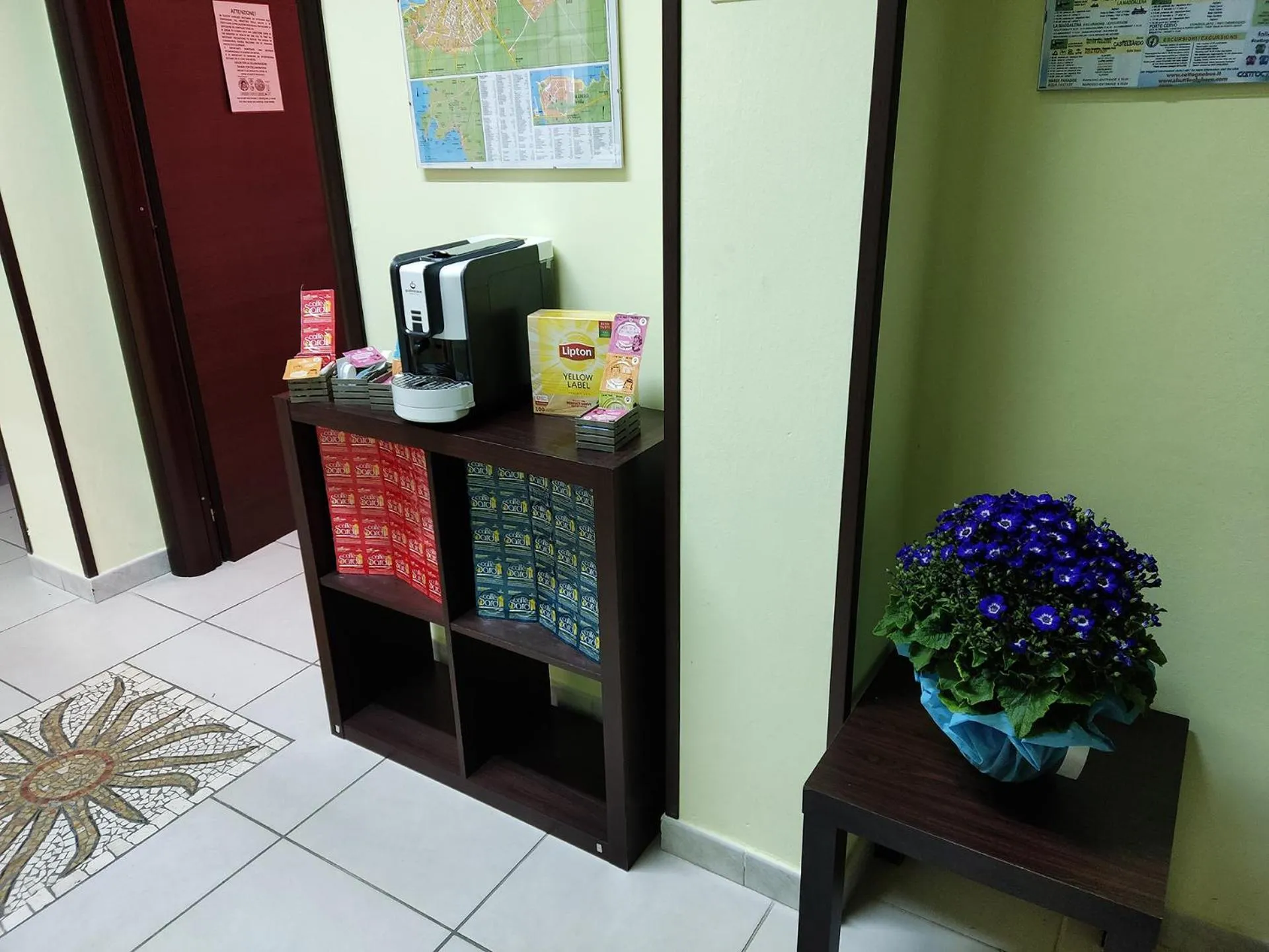 Coffee/tea facilities in HORIZON