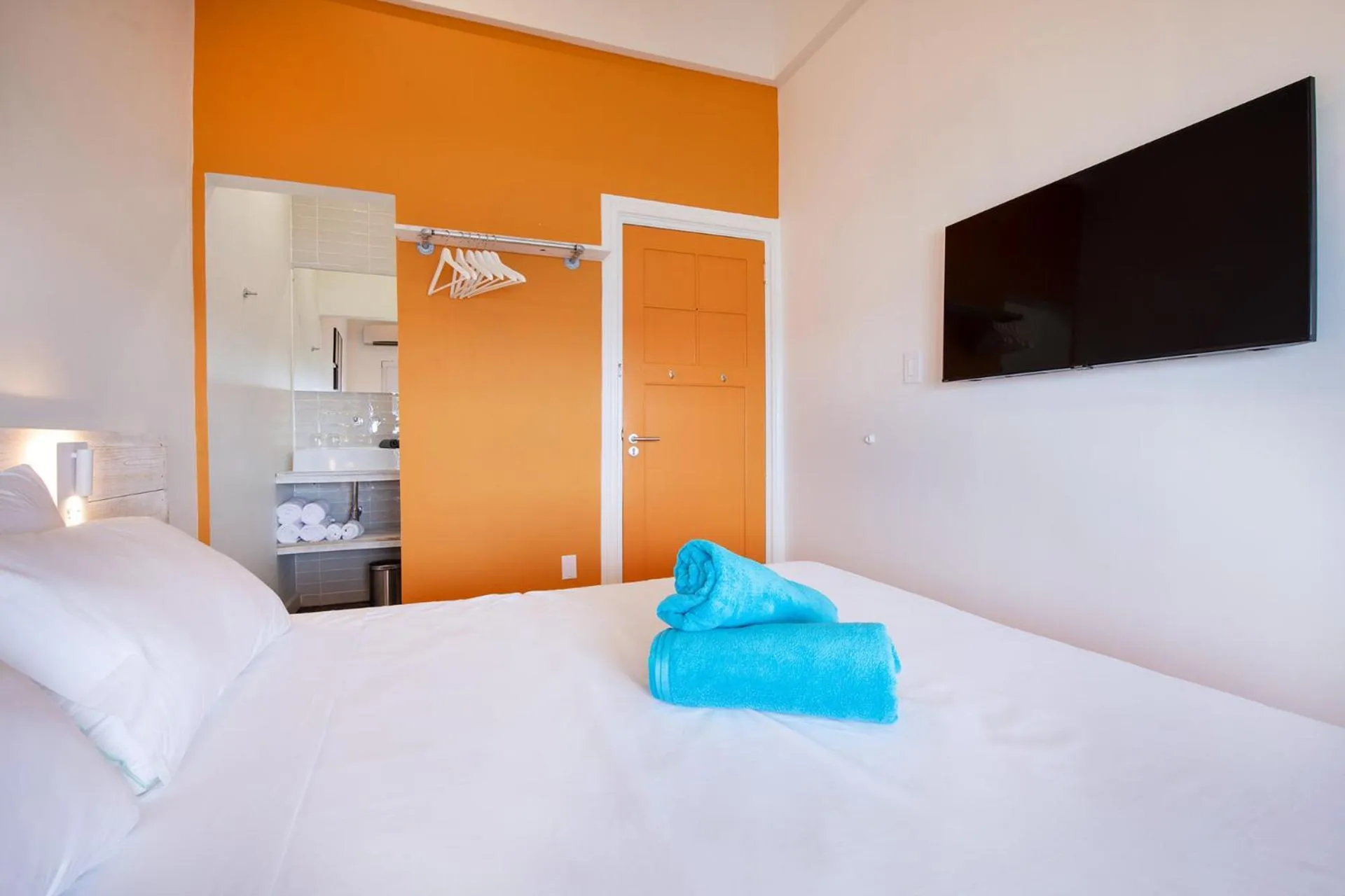 Bedroom, Bed in Wynwood Boutique Hotel