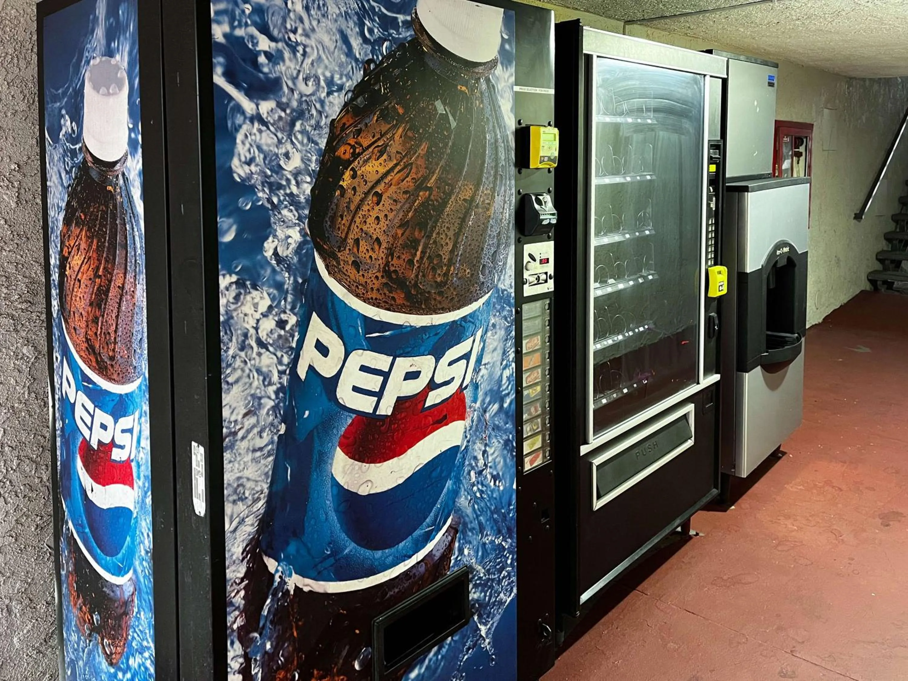 Property building in Studio 6 Artesia CA