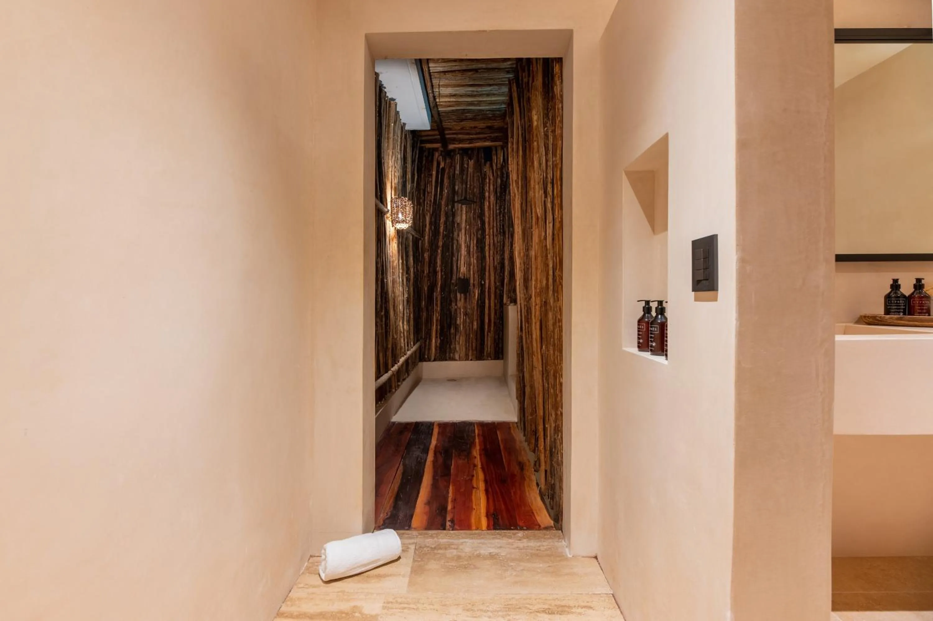 Shower in Majaro Apartments