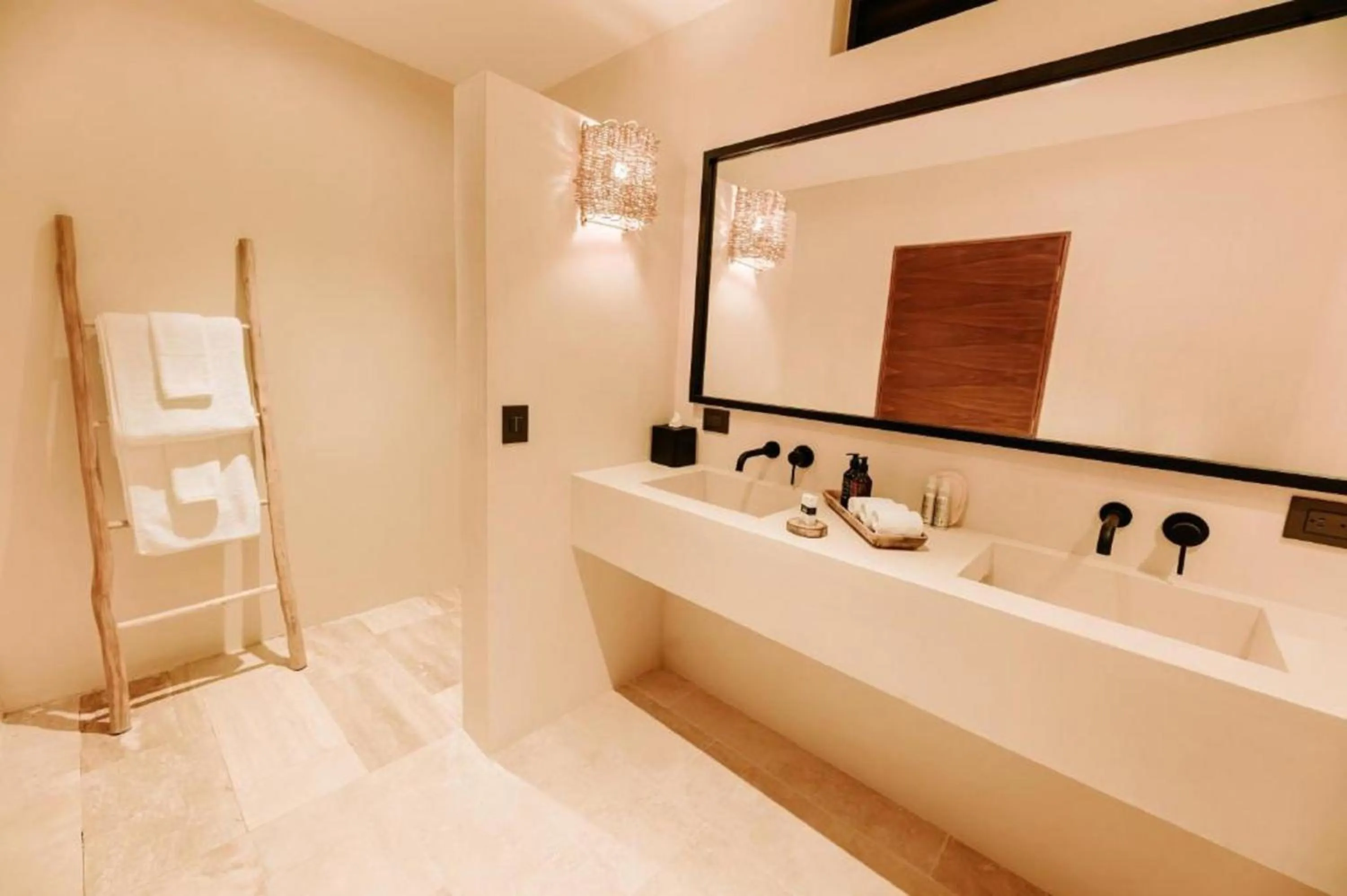 Bathroom in Majaro Apartments