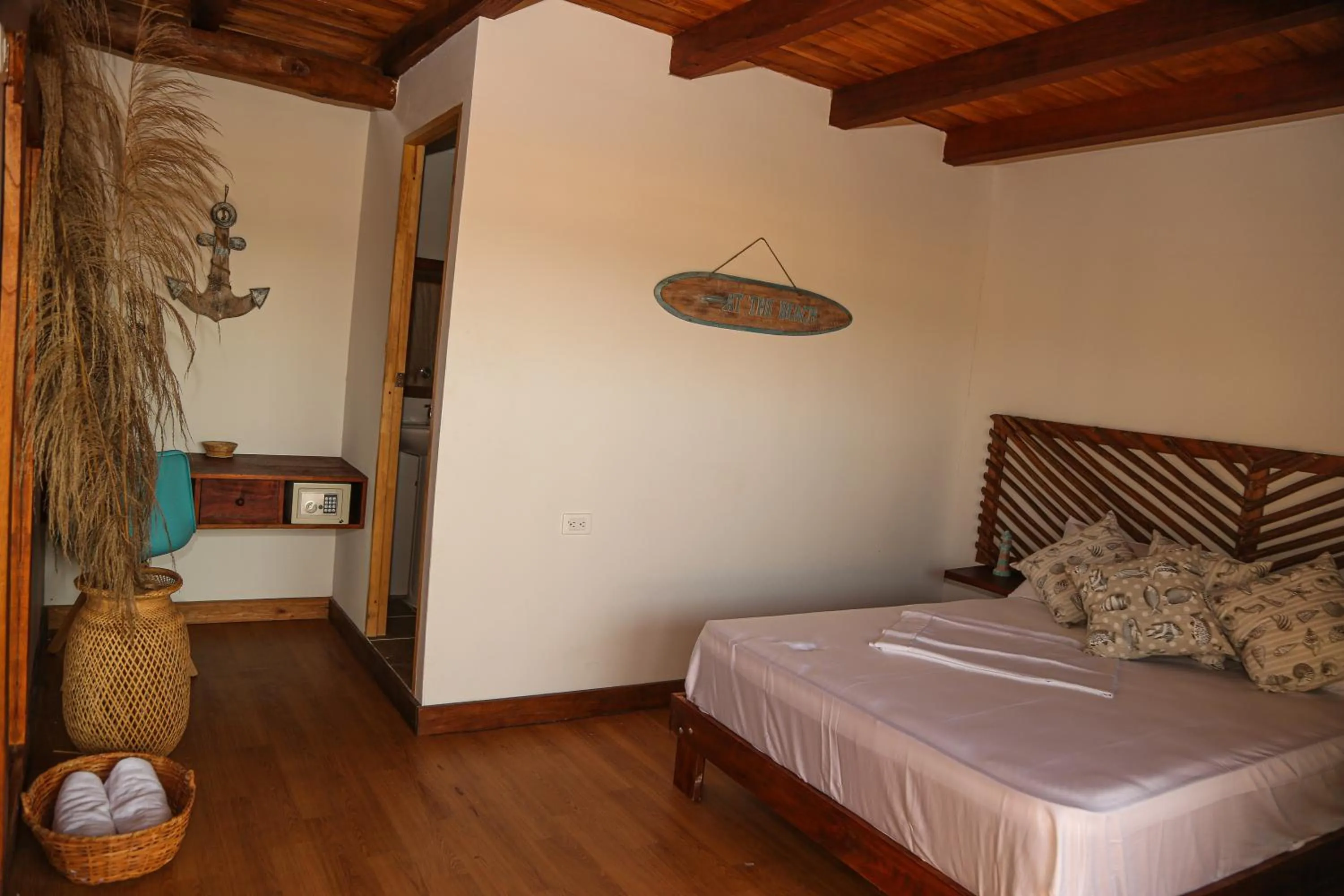 Photo of the whole room, Bed in Soy Local Barú