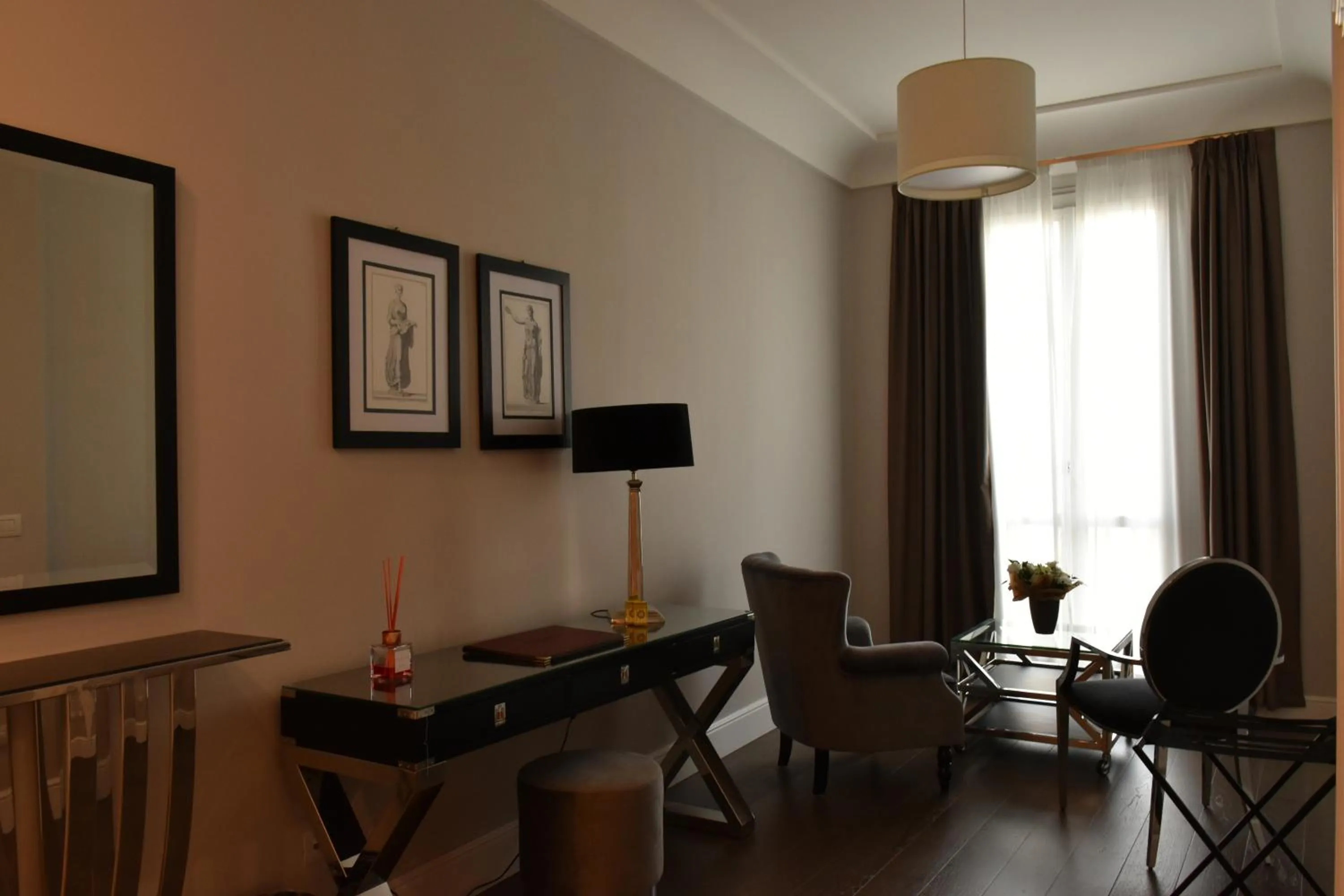 Seating area in Hotel Roma