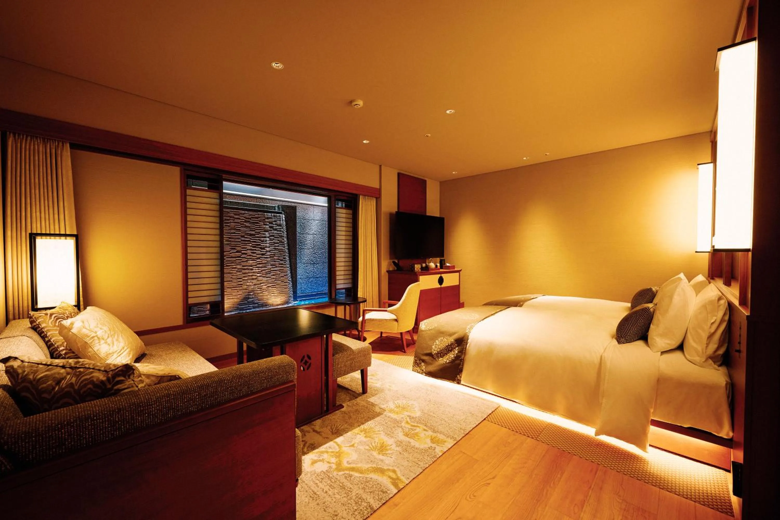 Quiet street view, Bed in Sora Niwa Terrace Kyoto Bettei