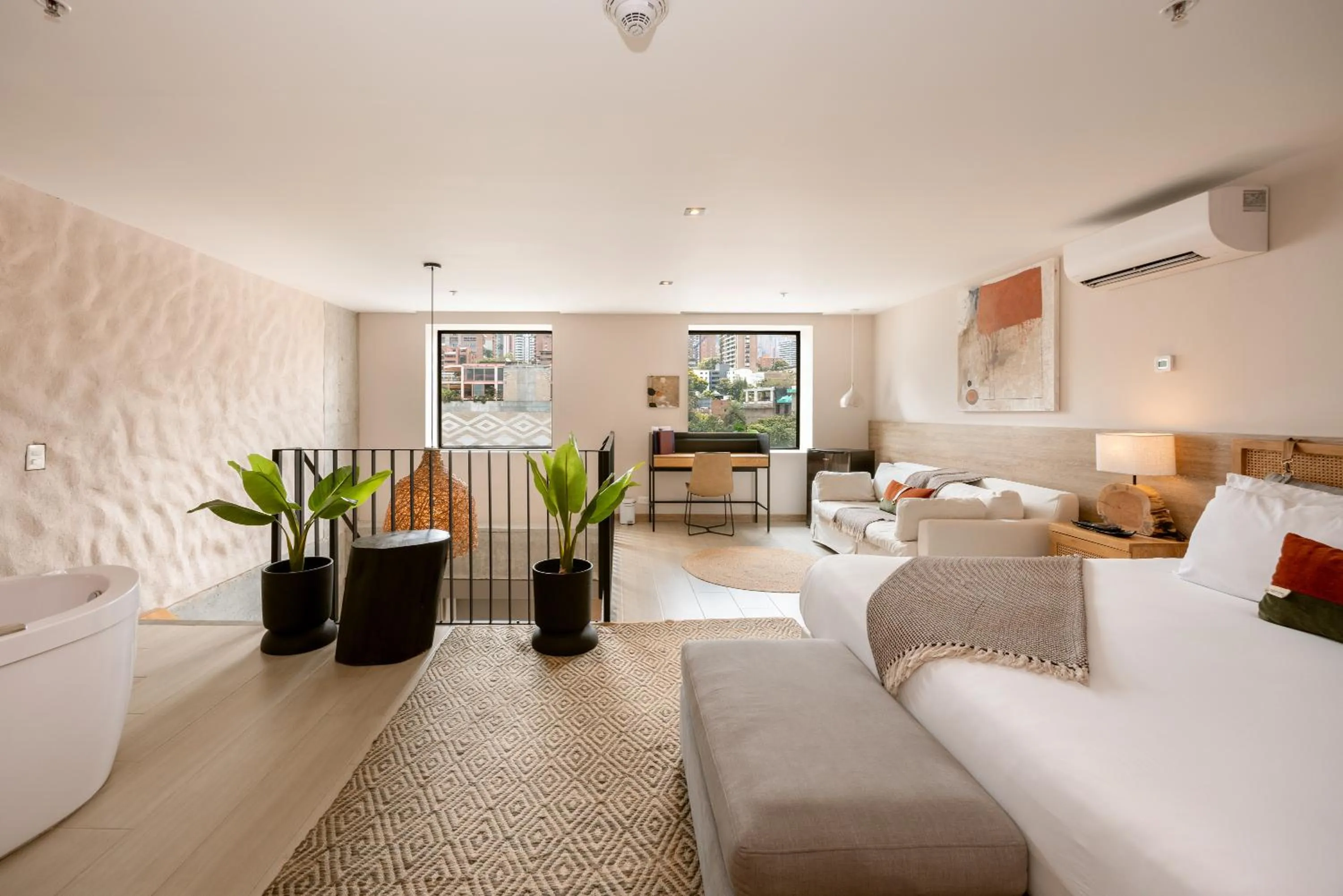 Bedroom, Bed in Landmark Hotel