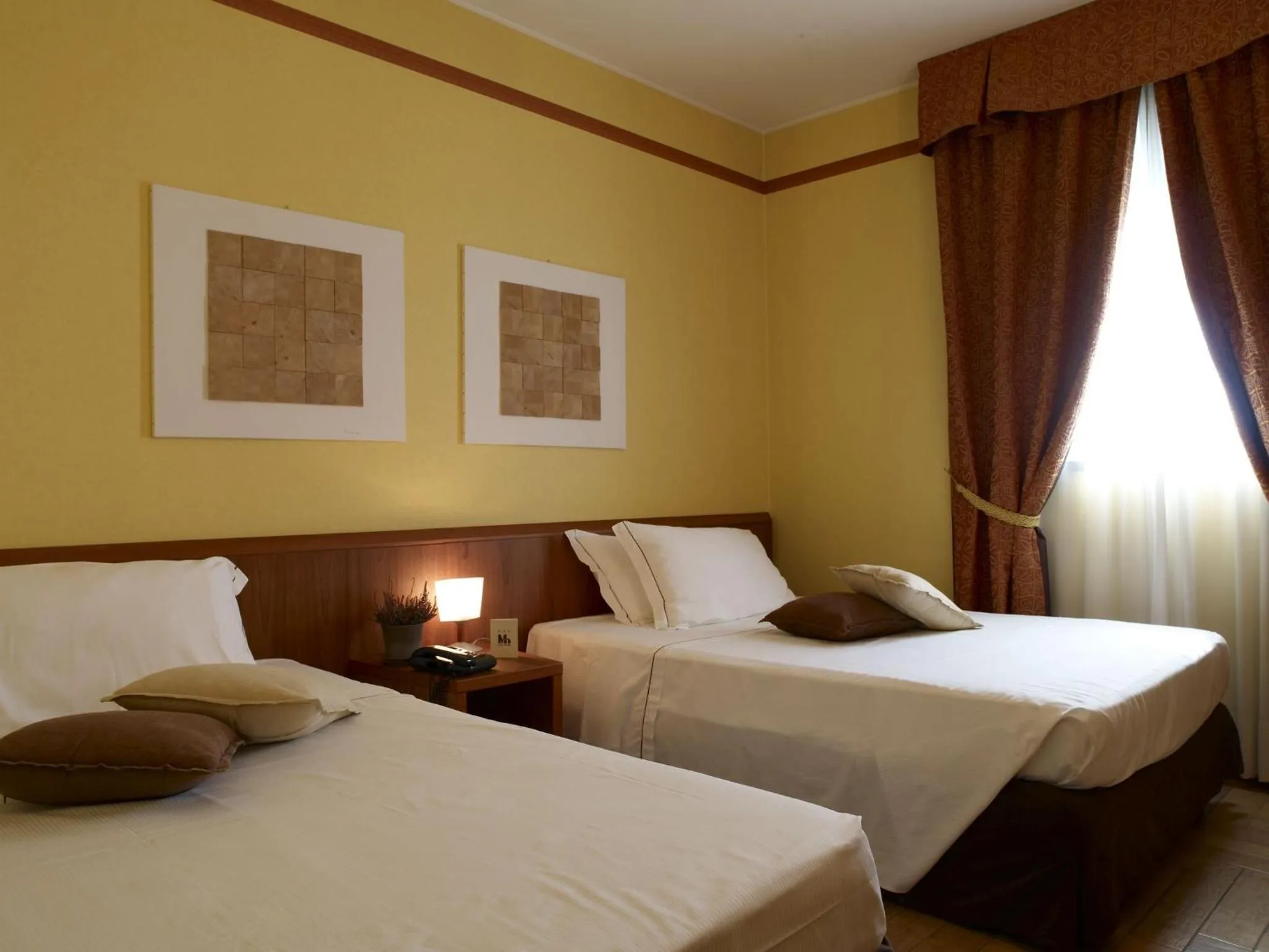 Bedroom, Bed in Hotel Montini Linate Airport