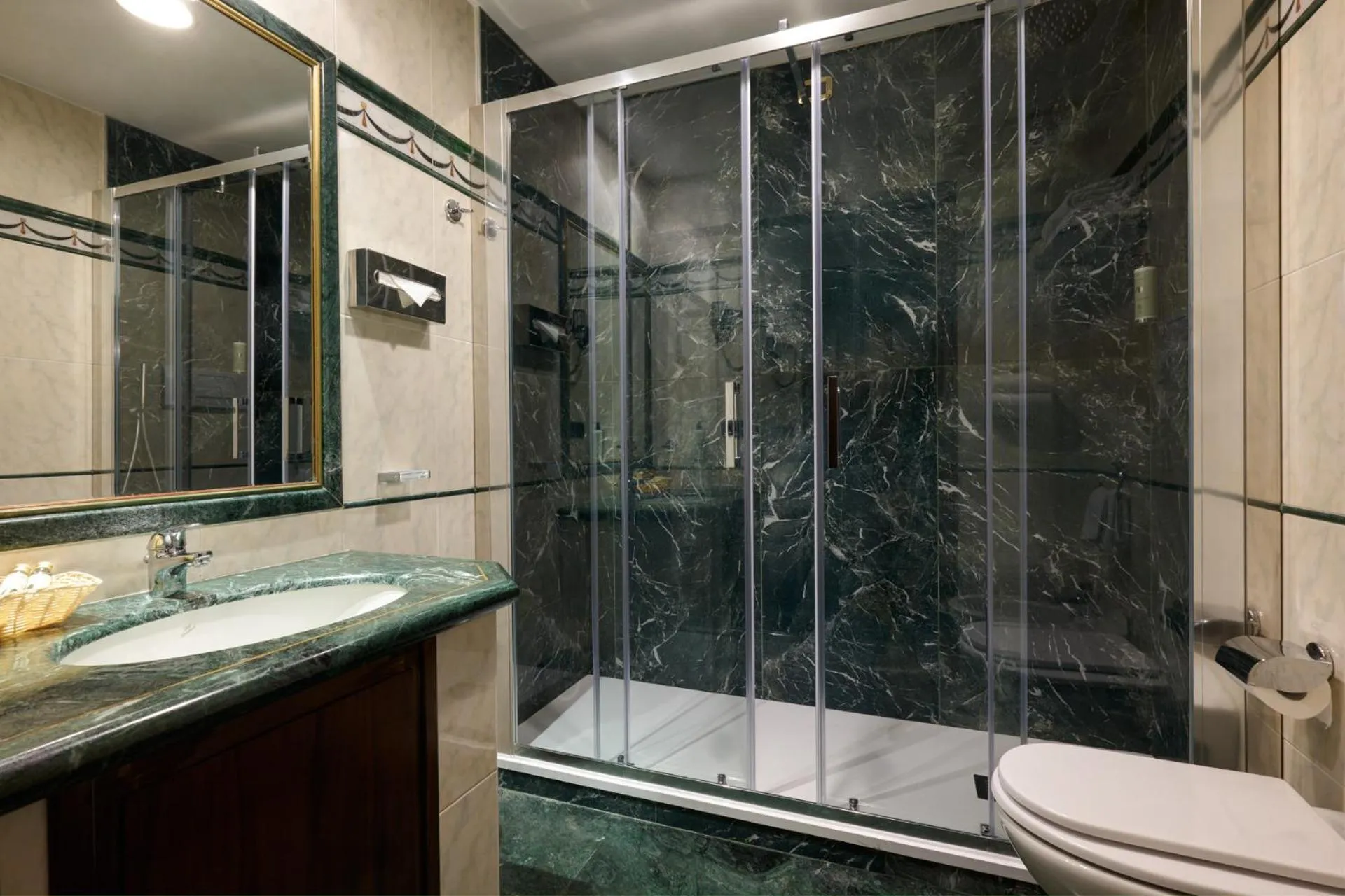 Bathroom in Grand Hotel Gianicolo