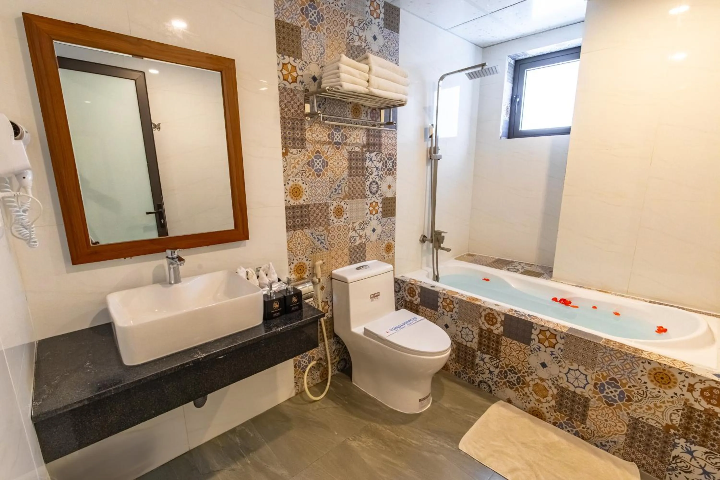 Bath in Jade Scene Hotel