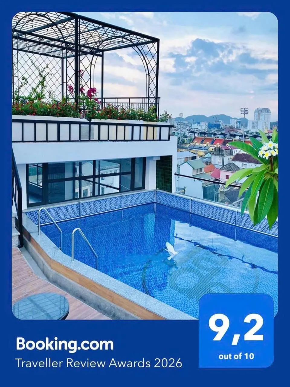 Swimming pool in Jade Scene Hotel